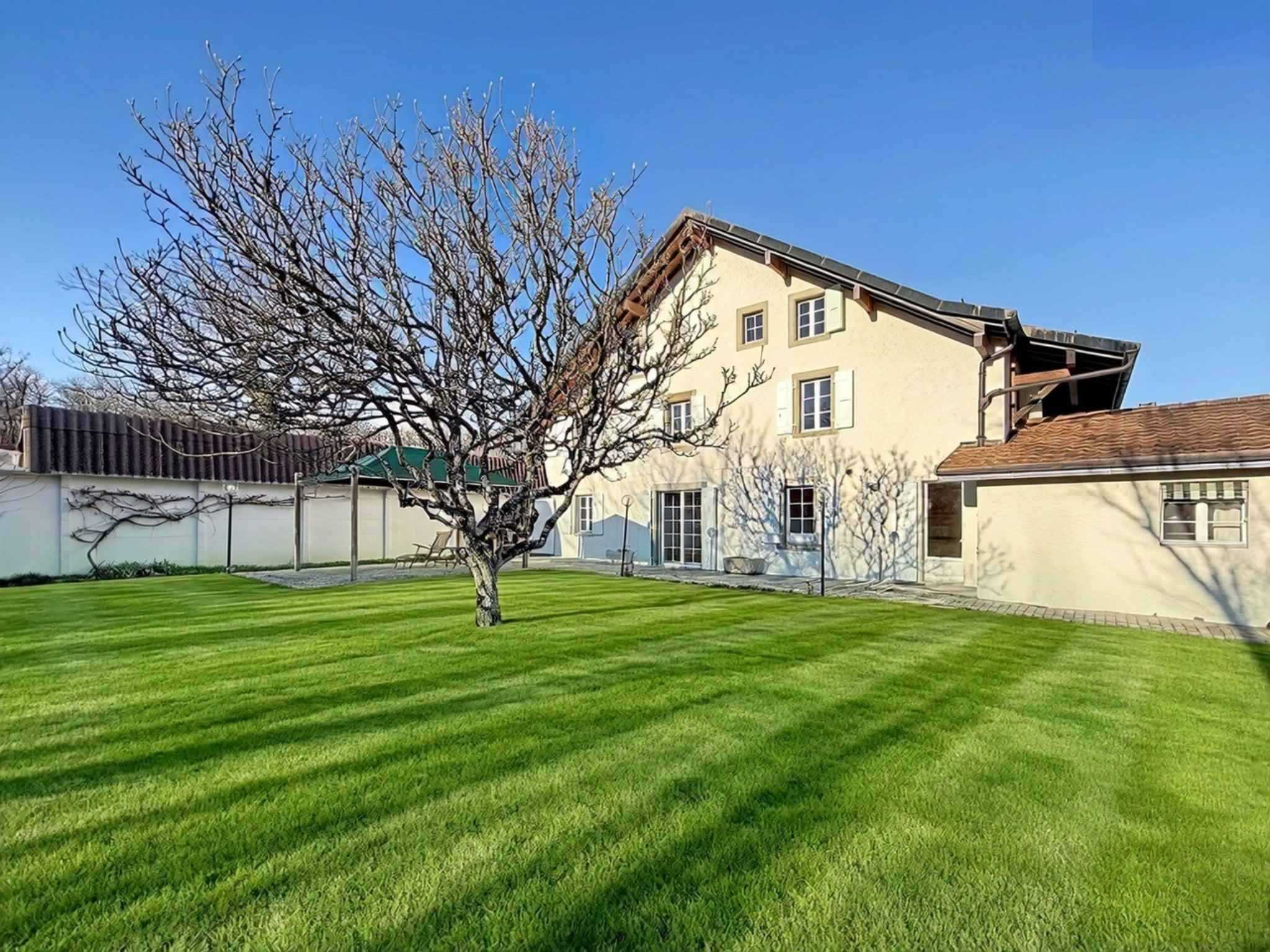 Céligny  - Maison de village 8.5 Pi&egrave;ces 4 Chambres