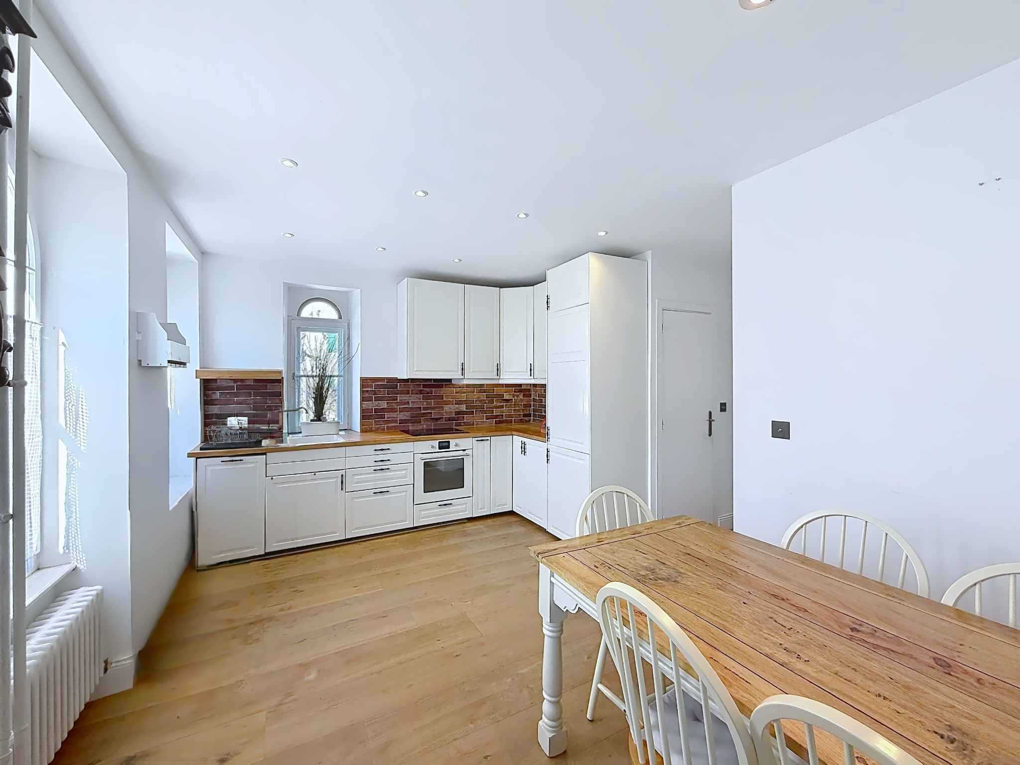 Chavannes-de-Bogis  - Maison 4.5 Pi&egrave;ces 3 Chambres