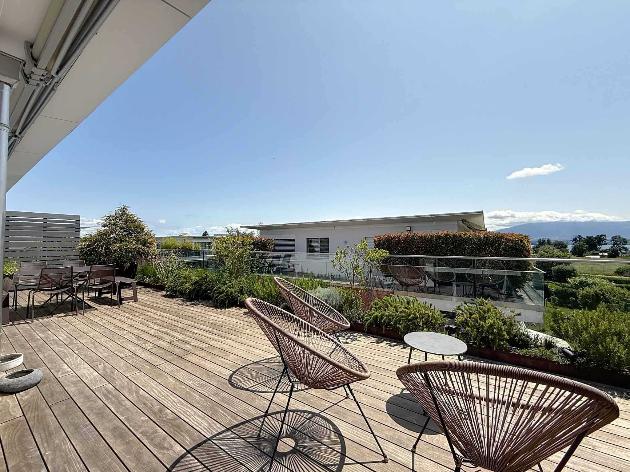 Coppet  - Attic 4 Bedrooms
