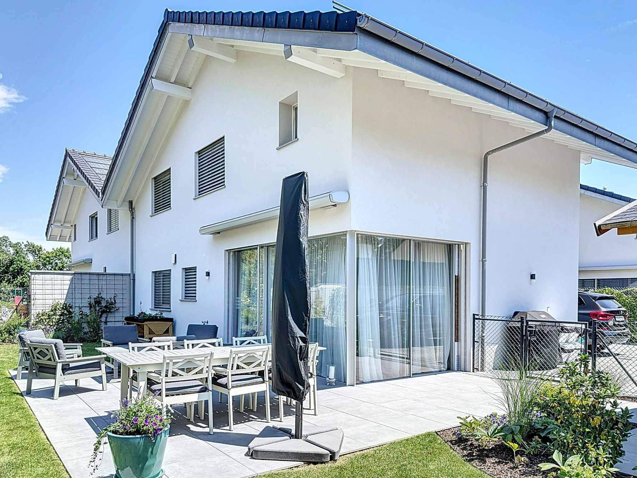 Nyon  - House 4 Bedrooms - picture 1