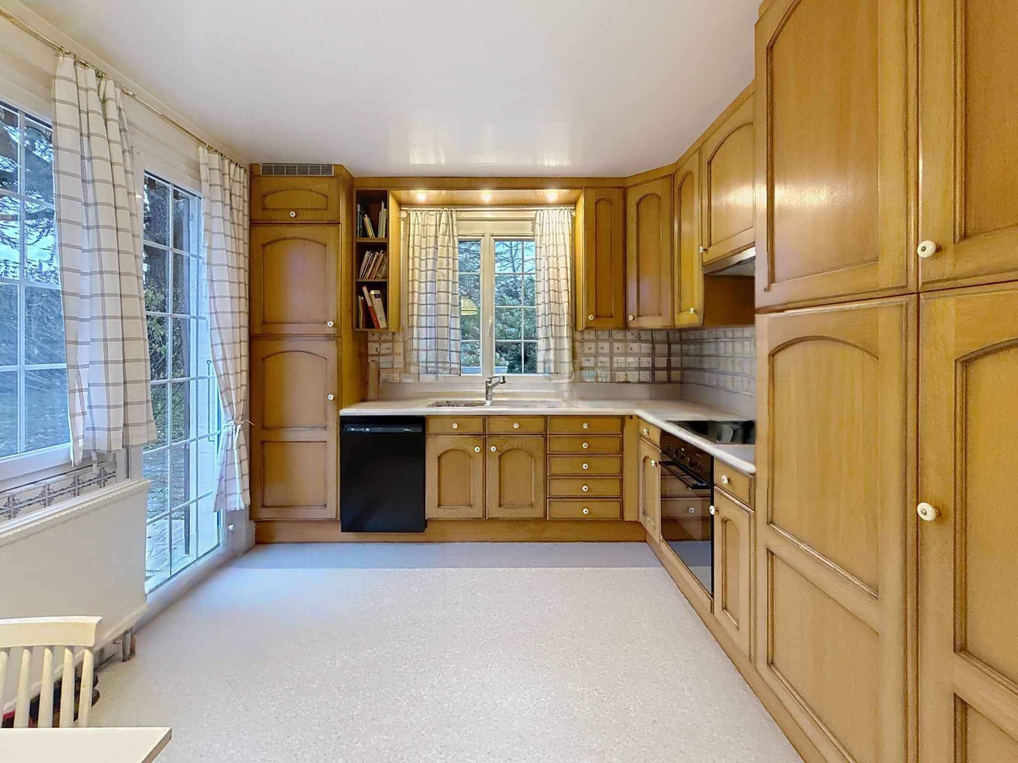 Commugny  - Maison 7.5 Pi&egrave;ces 4 Chambres - picture 4