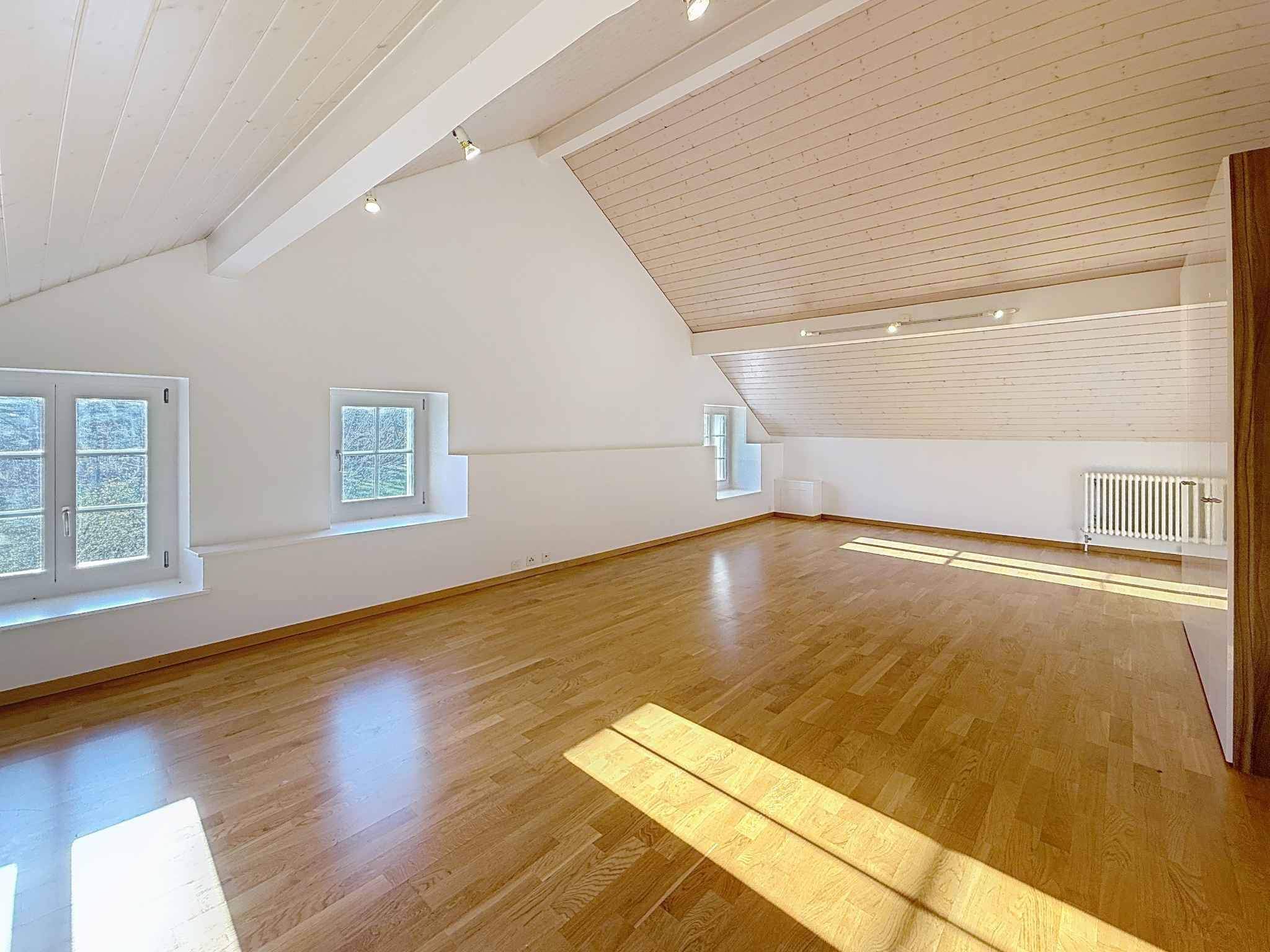 Céligny  - Maison de village 8.5 Pi&egrave;ces 4 Chambres - picture 8