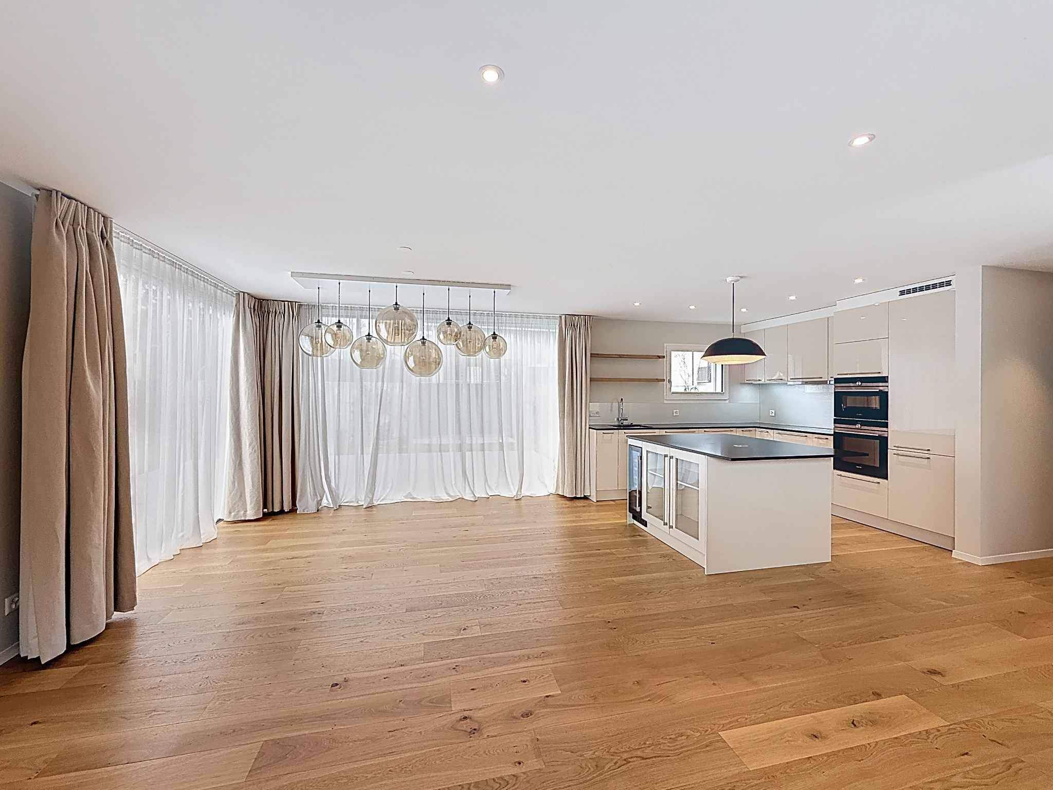 Nyon  - Maison 5.5 Pi&egrave;ces 4 Chambres - picture 3