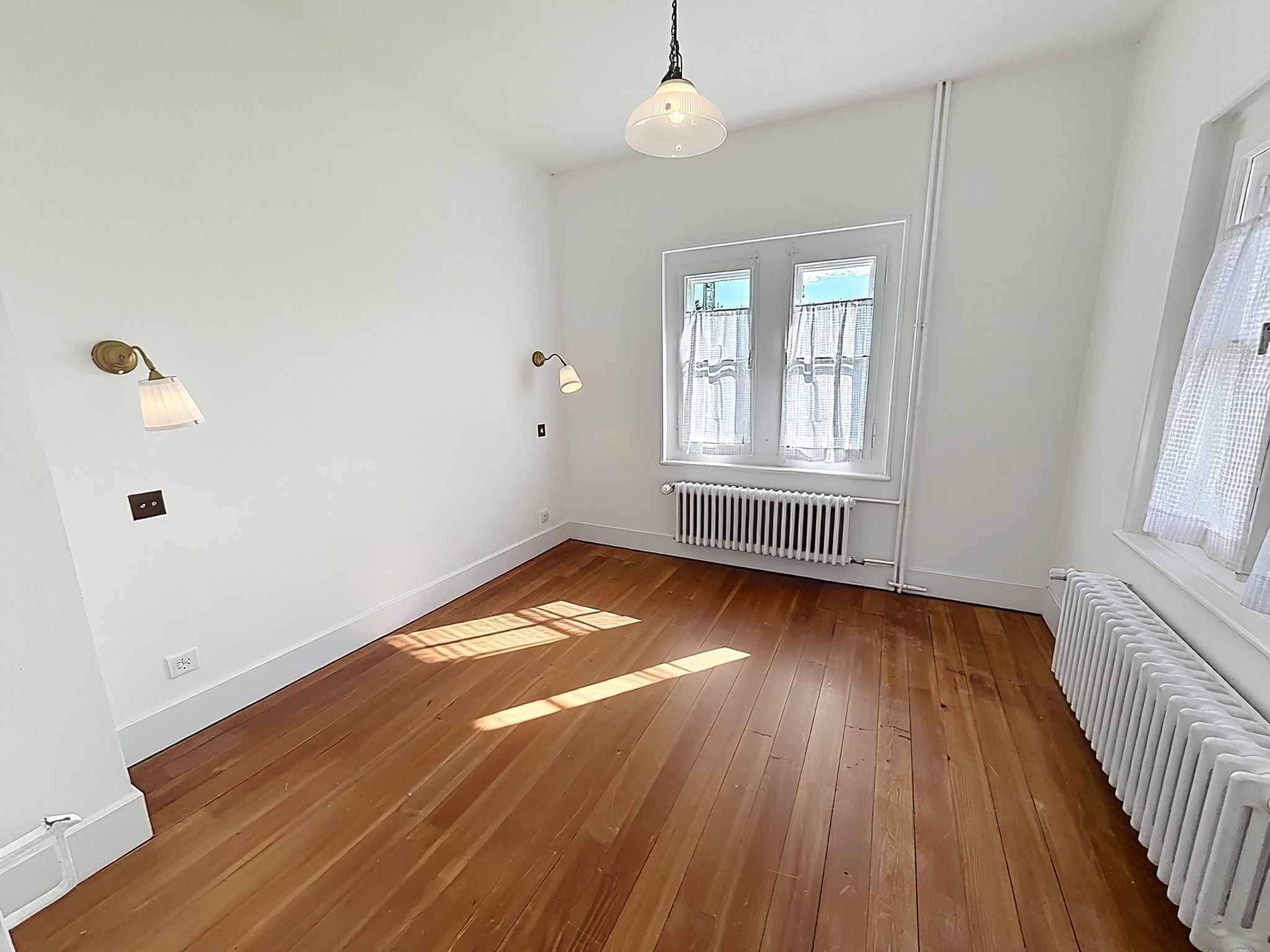 Chavannes-de-Bogis  - Maison 4.5 Pi&egrave;ces 3 Chambres - picture 7