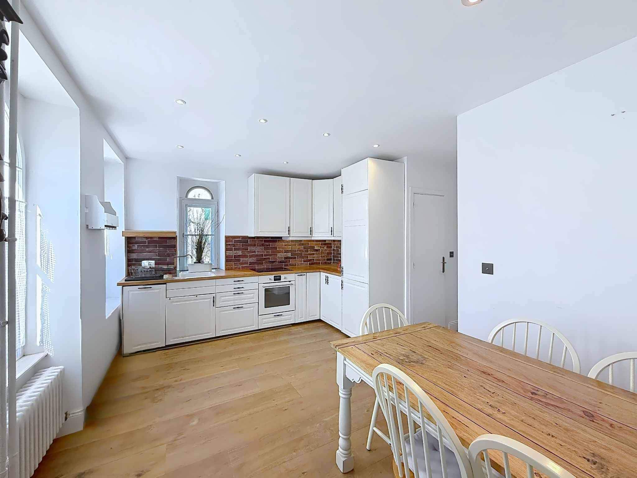 Chavannes-de-Bogis  - Maison 4.5 Pi&egrave;ces 3 Chambres - picture 3