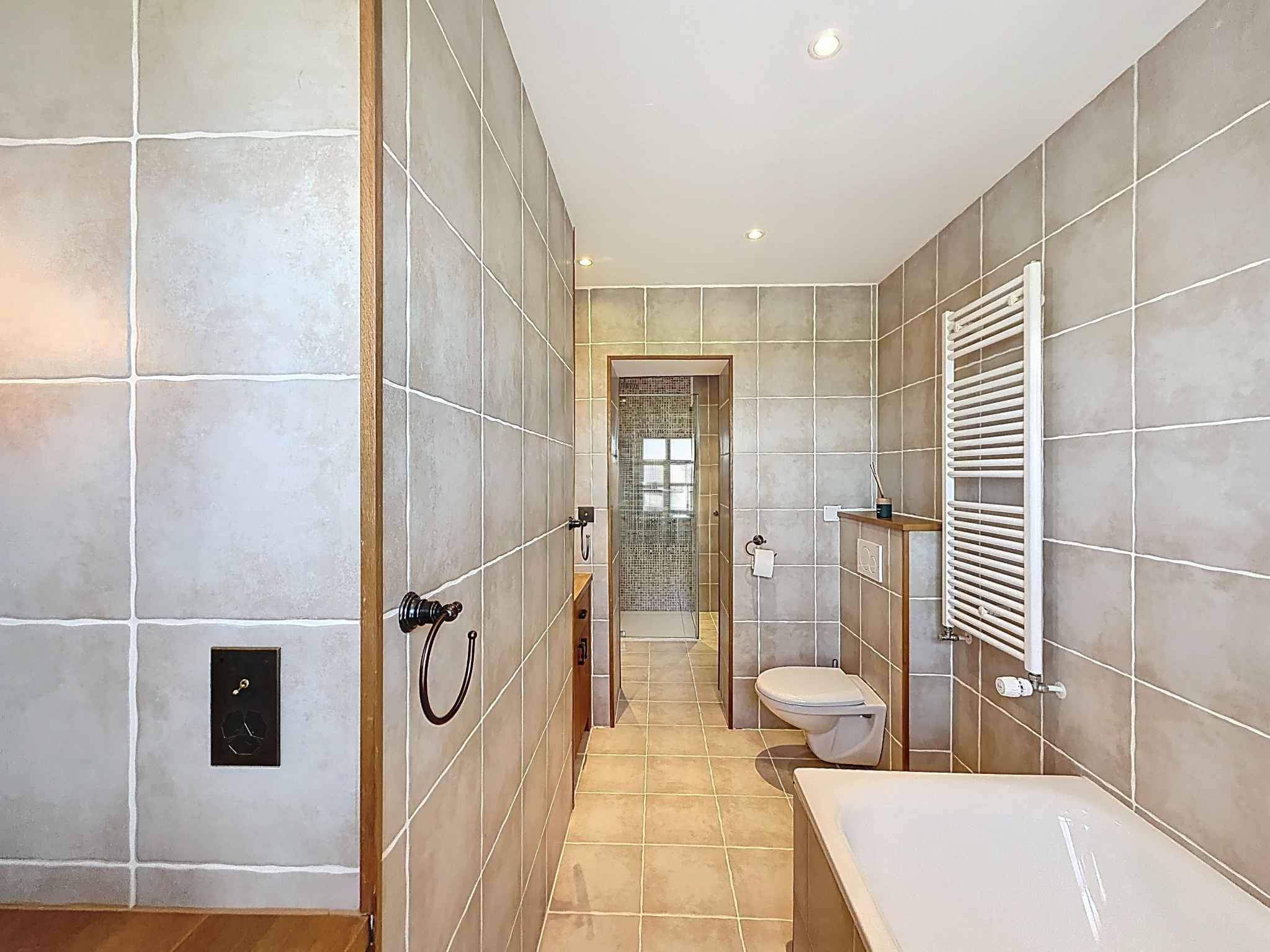 Chavannes-de-Bogis  - Maison 4.5 Pi&egrave;ces 3 Chambres - picture 9