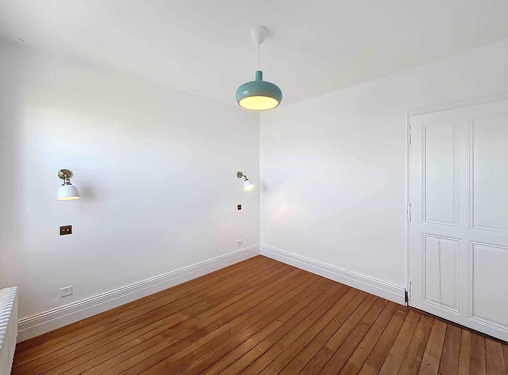 Chavannes-de-Bogis  - Maison 4.5 Pi&egrave;ces 3 Chambres - picture 8