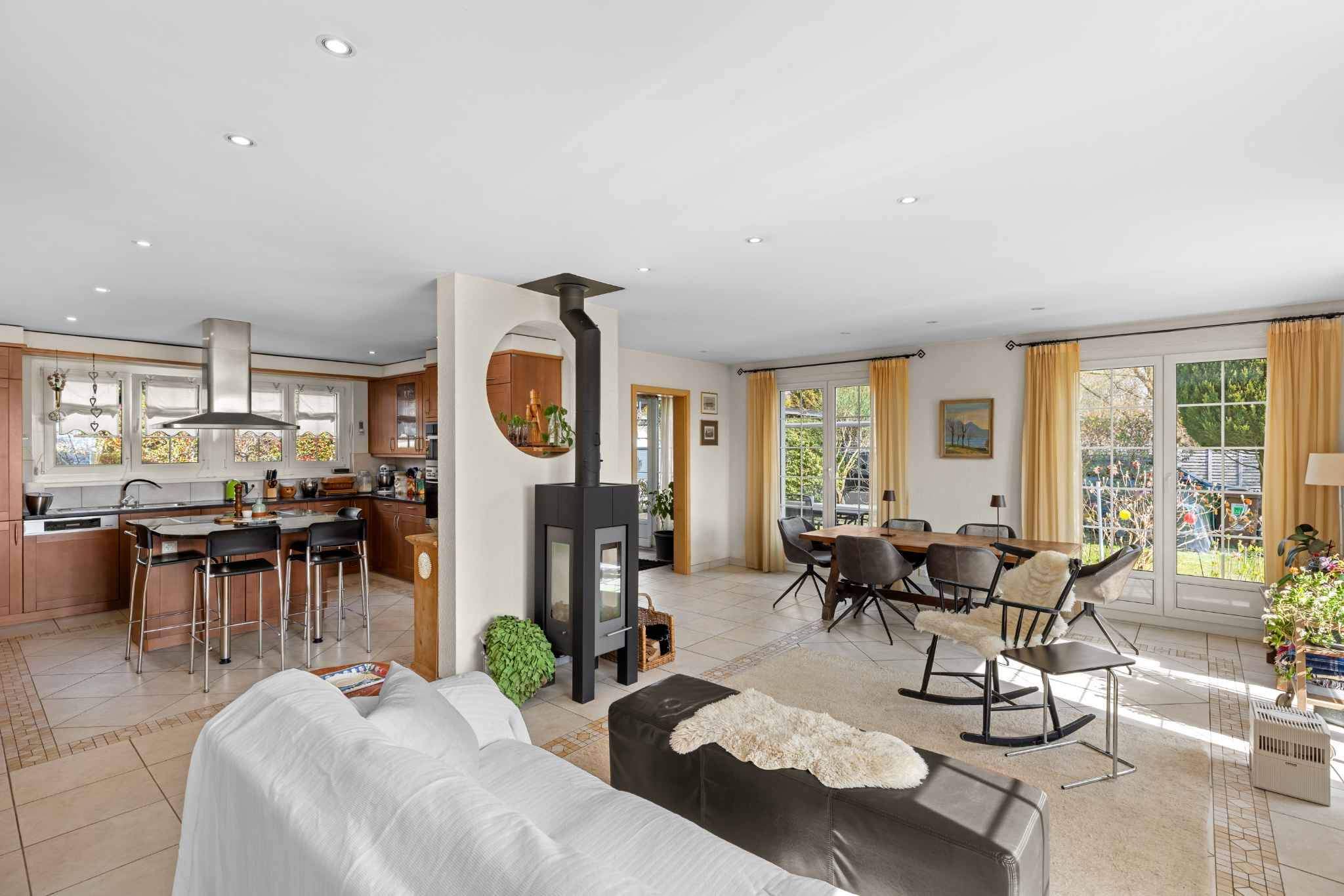 Trélex  - Maison 8.5 Pi&egrave;ces 5 Chambres - picture 2