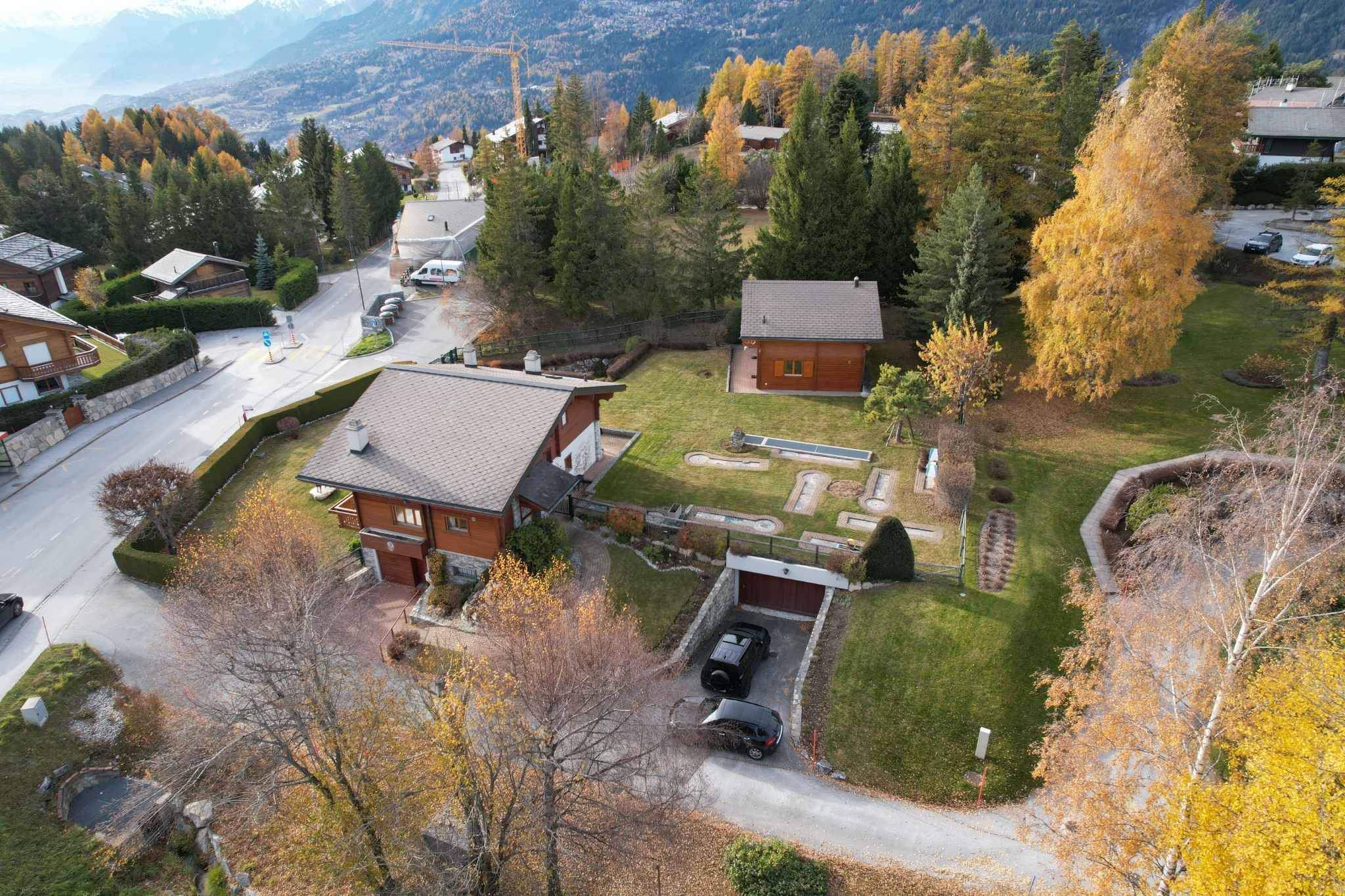 Crans-Montana  - Chalet 15.0 Pi&egrave;ces 8 Chambres - picture 4