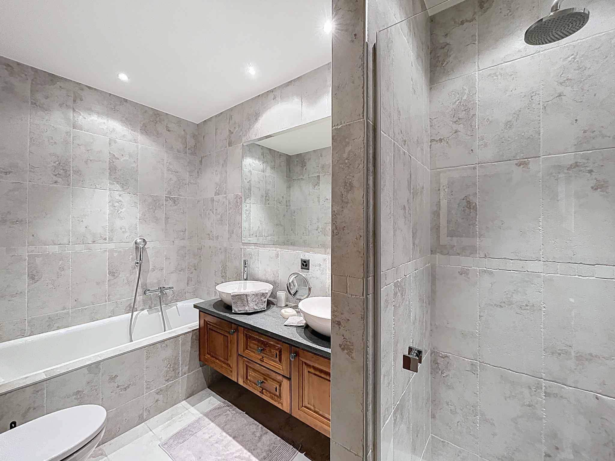 Crans-Montana  - Chalet 7.5 Pi&egrave;ces 5 Chambres - picture 14