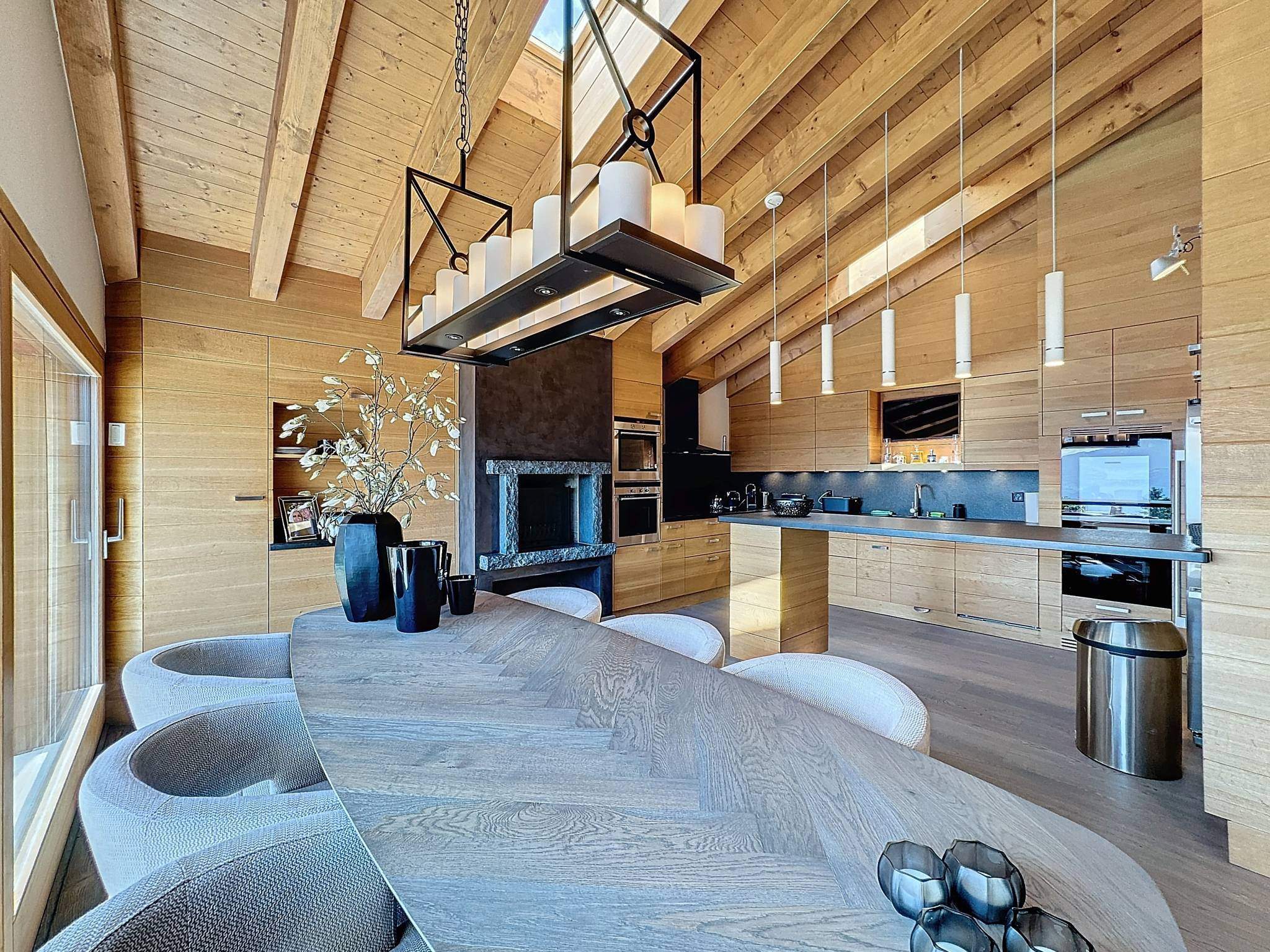 Crans-Montana  - Chalet 8.5 Pi&egrave;ces 5 Chambres - picture 7