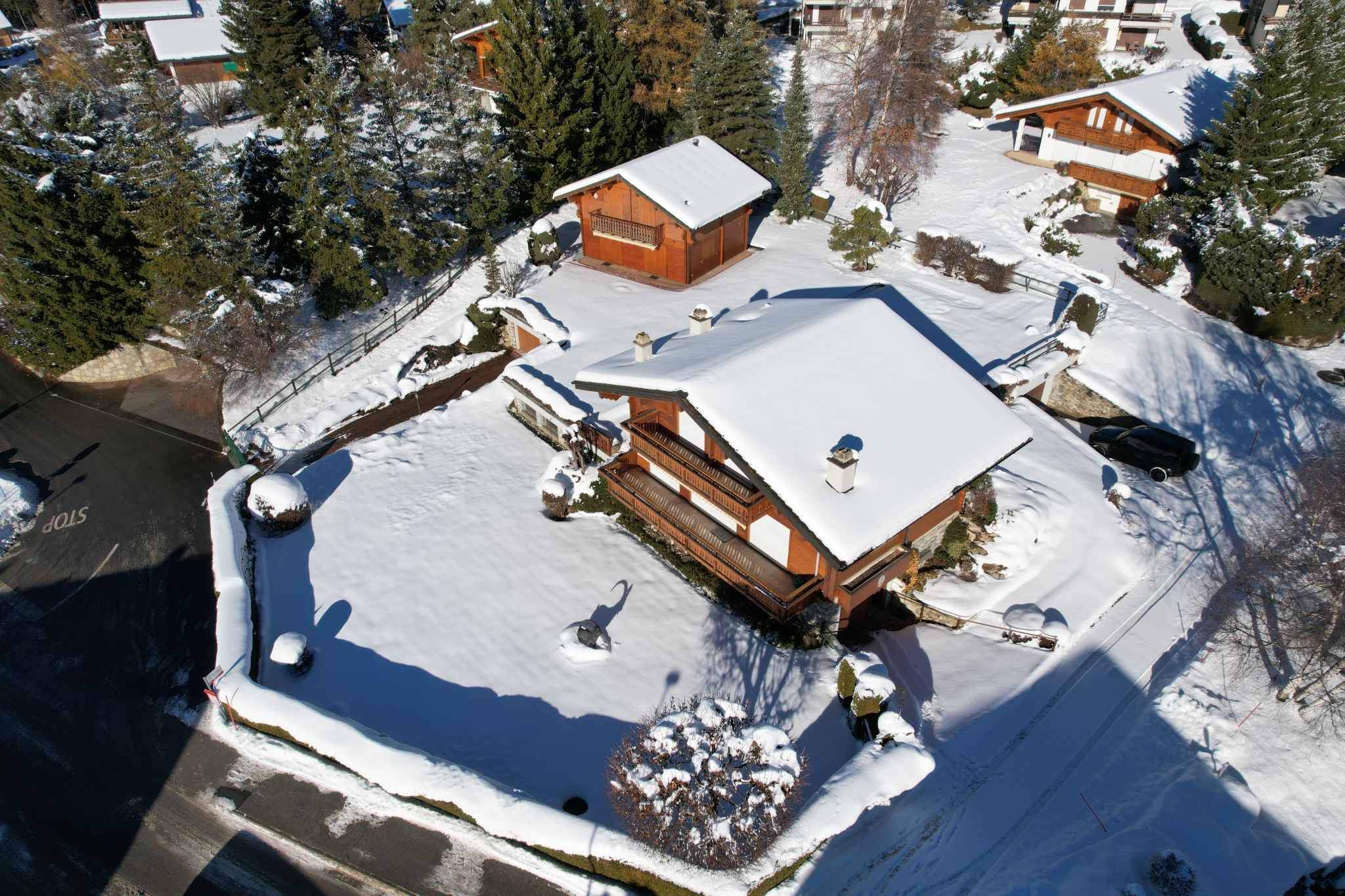 Crans-Montana  - Chalet 15.0 Pi&egrave;ces 8 Chambres - picture 1