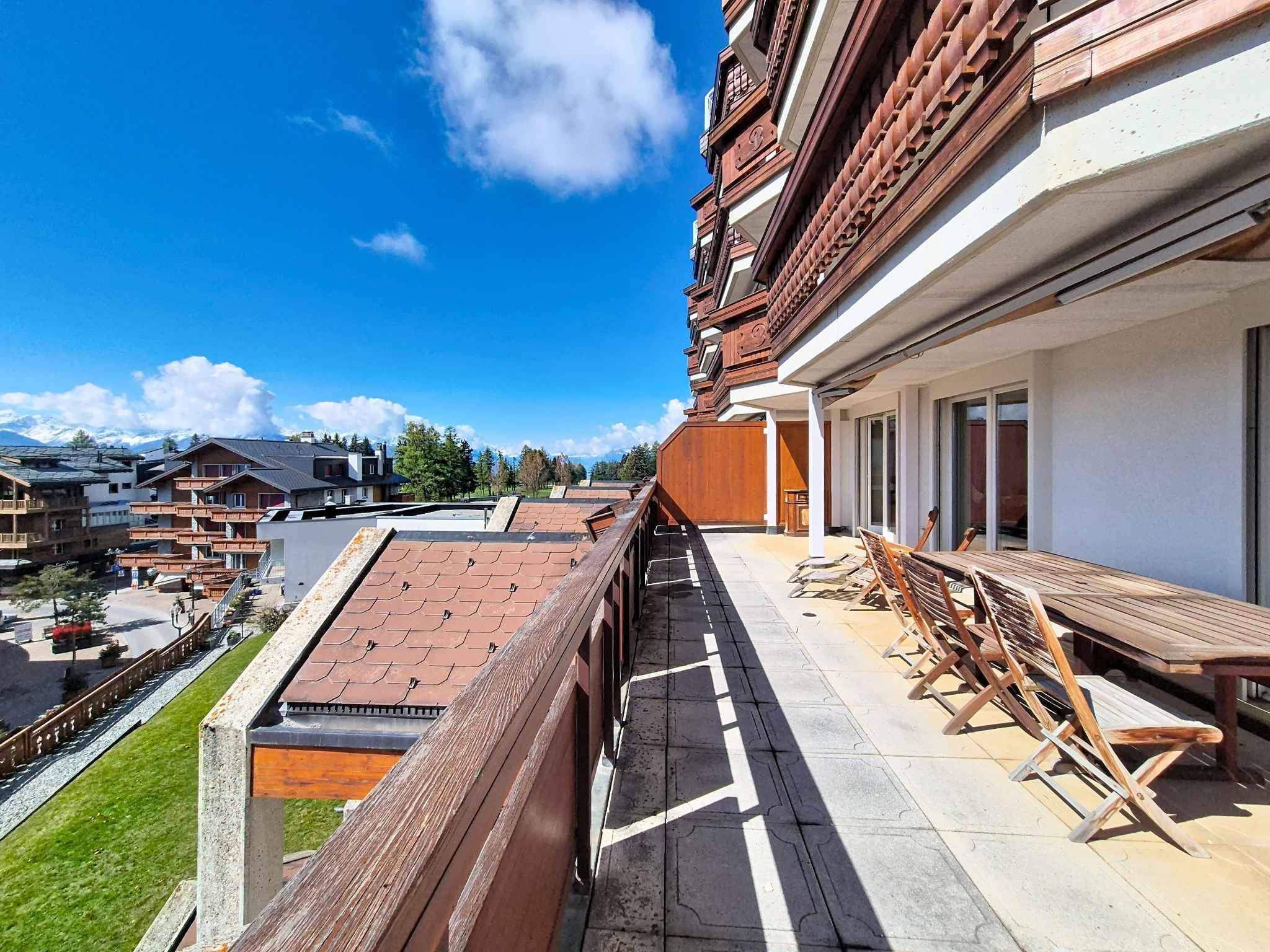 Crans-Montana  - Appartement 7.5 Pi&egrave;ces 6 Chambres - picture 2