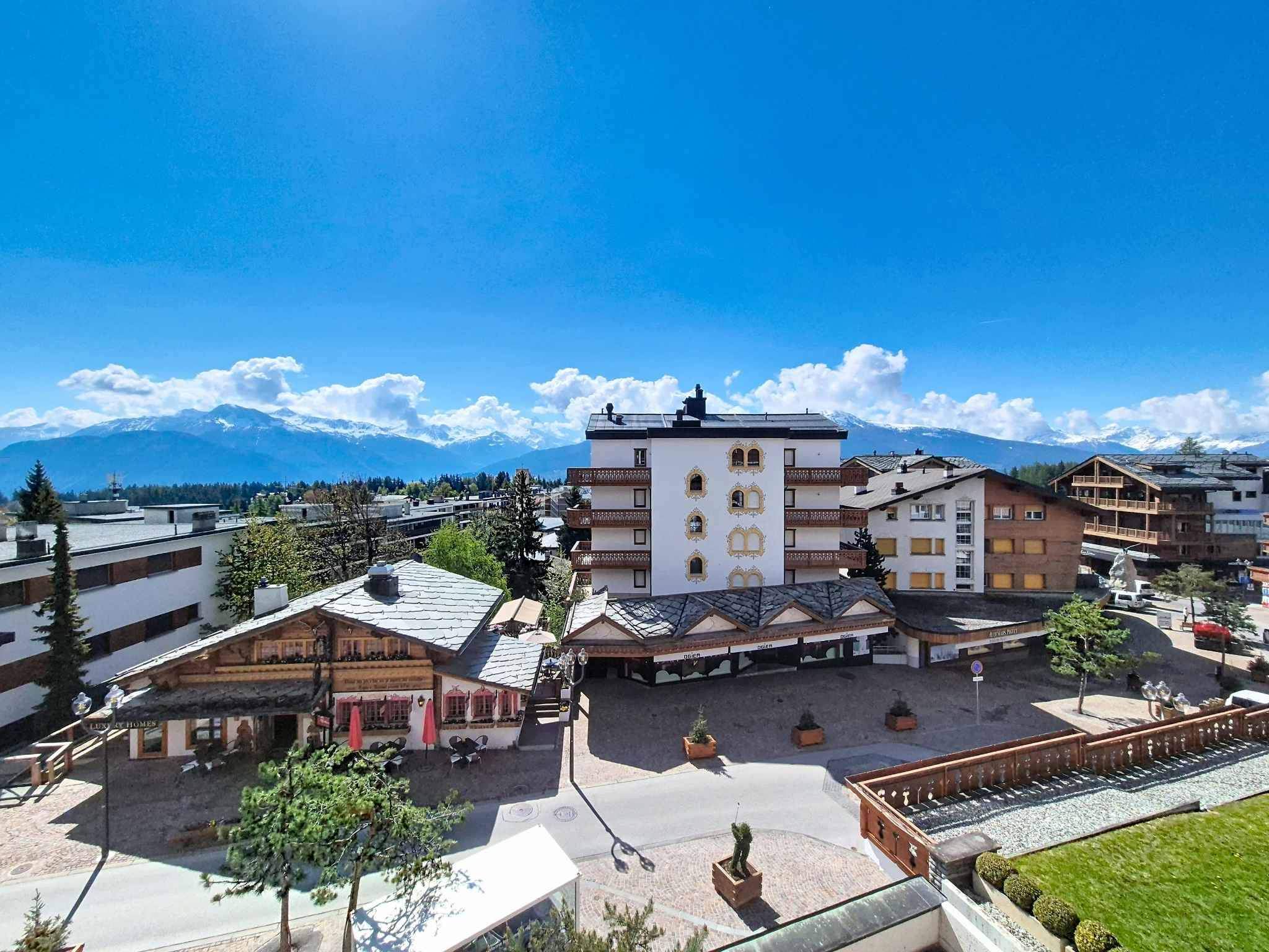 Crans-Montana  - Appartement 7.5 Pi&egrave;ces 6 Chambres - picture 1