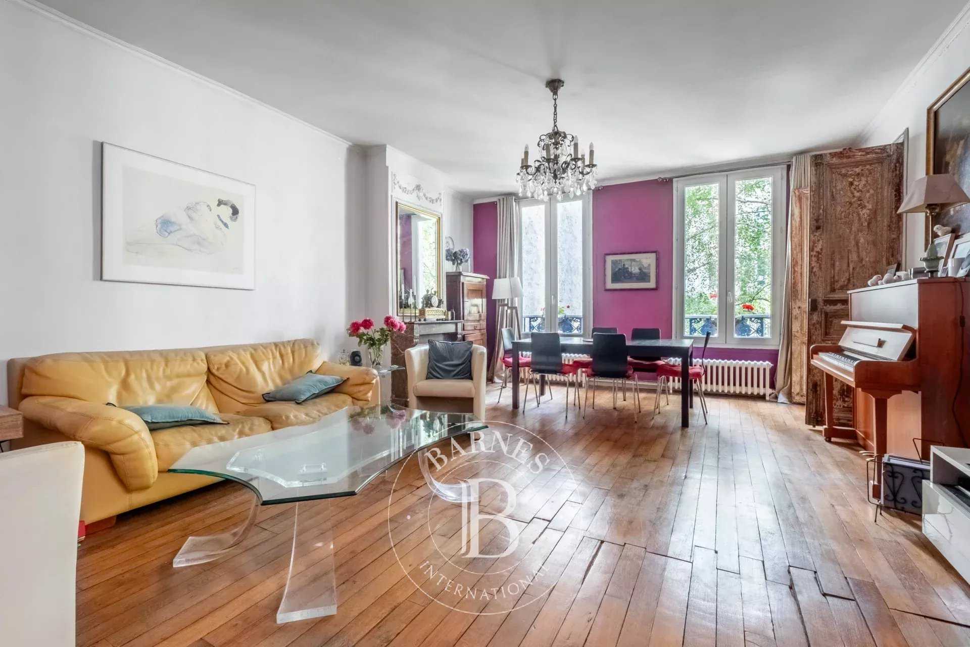Paris  - House 5 Bedrooms