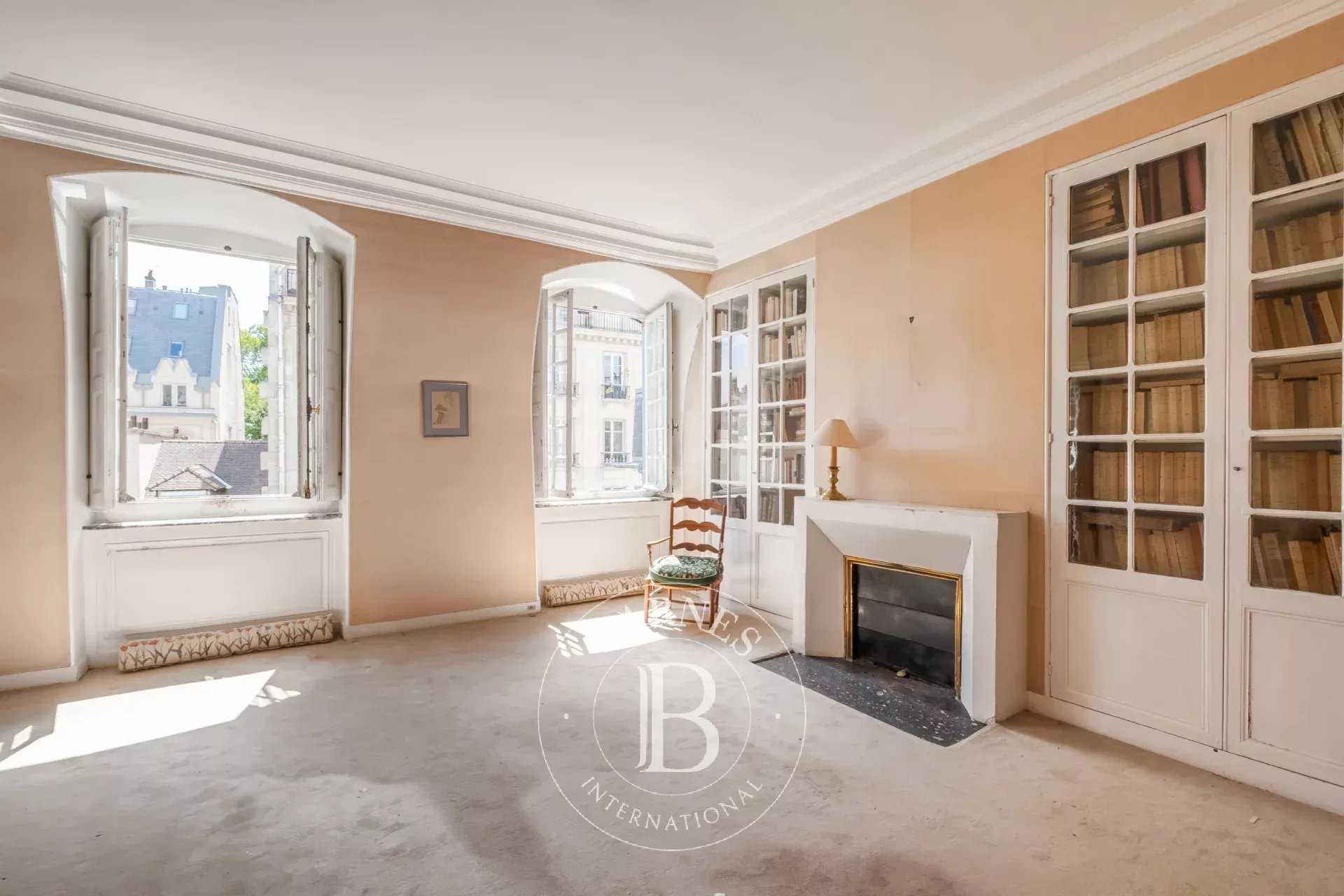 Paris  - Apartment 4 Bedrooms