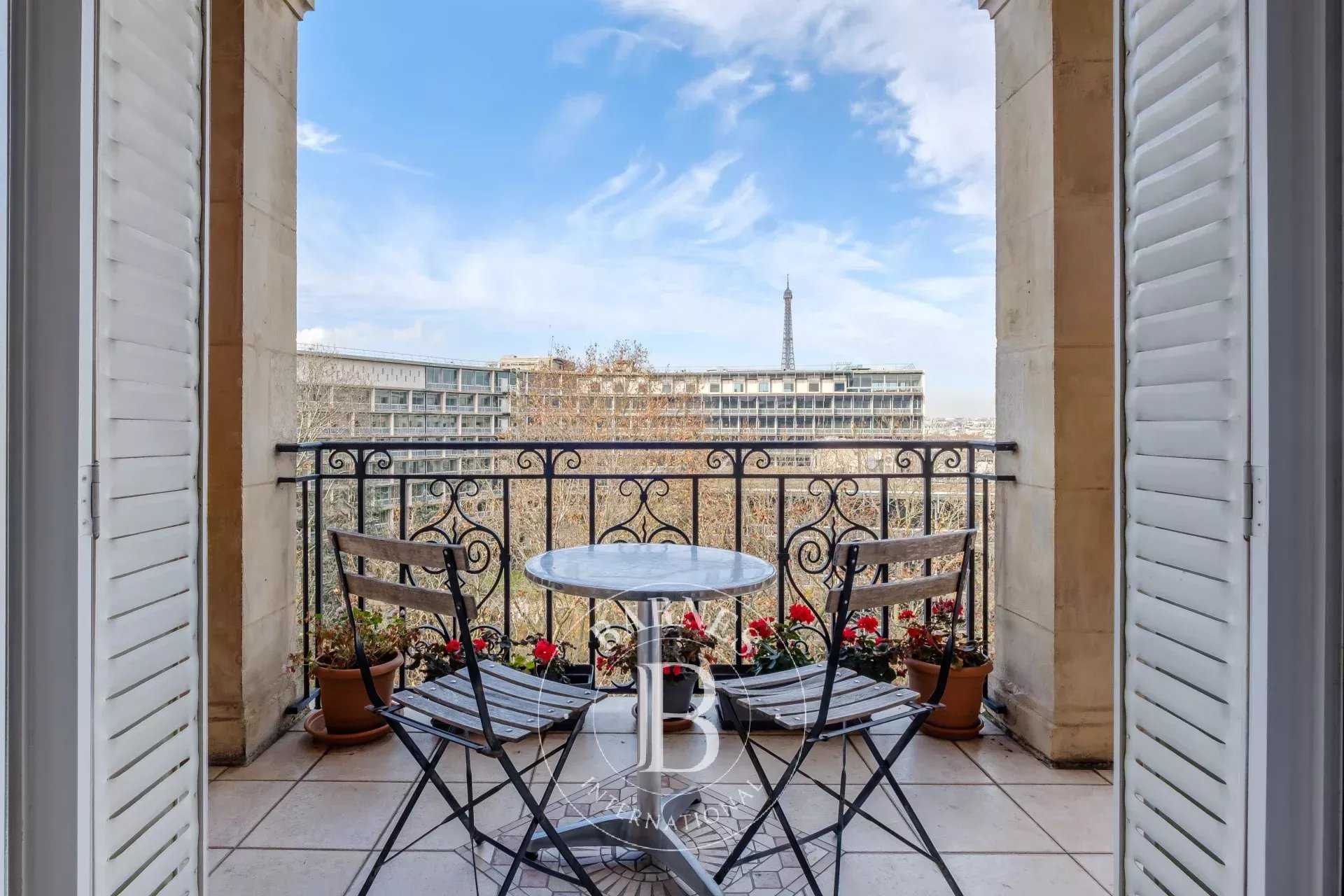 Paris  - Apartment 4 Bedrooms