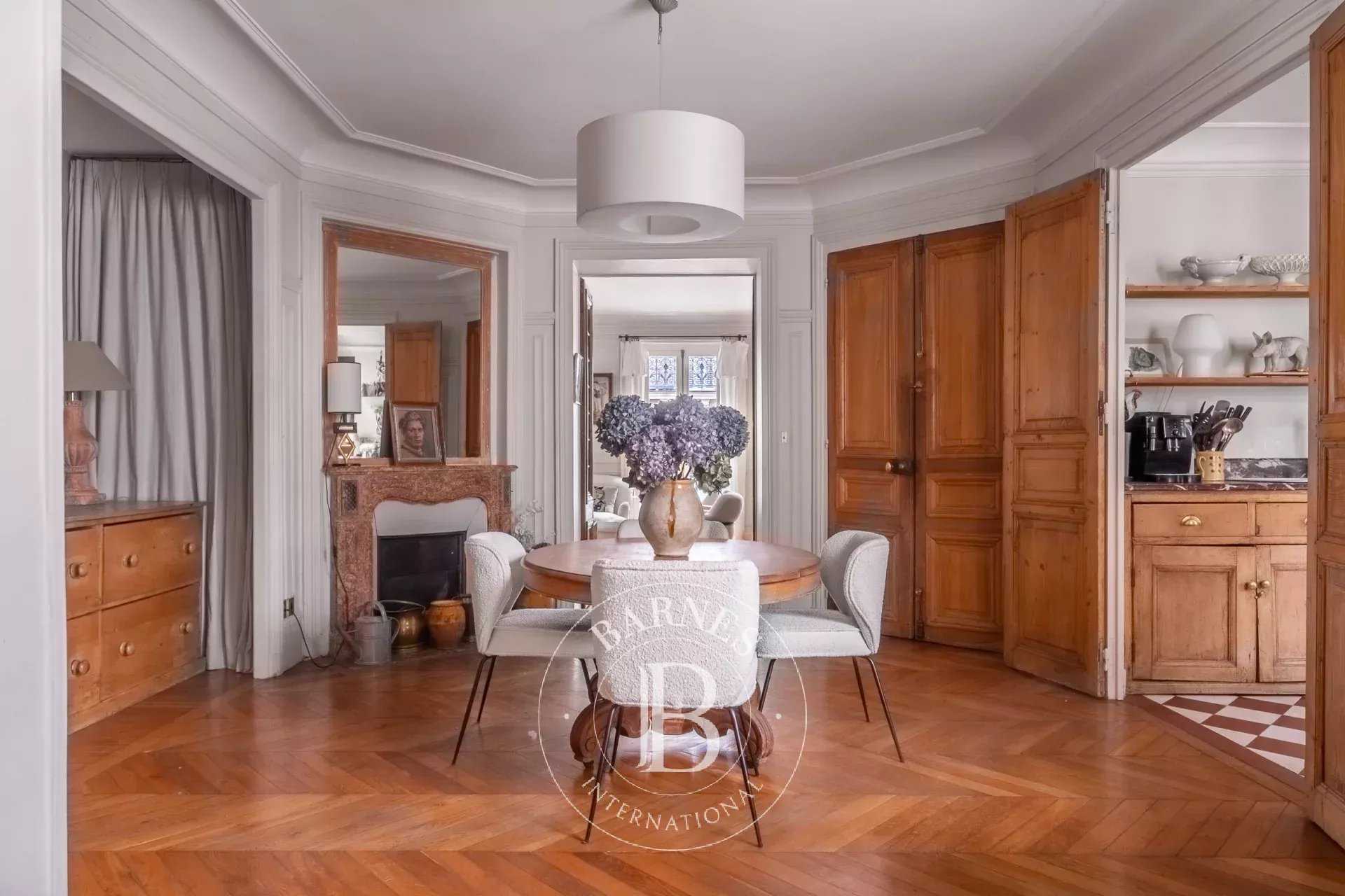 Paris  - Apartment 2 Bedrooms