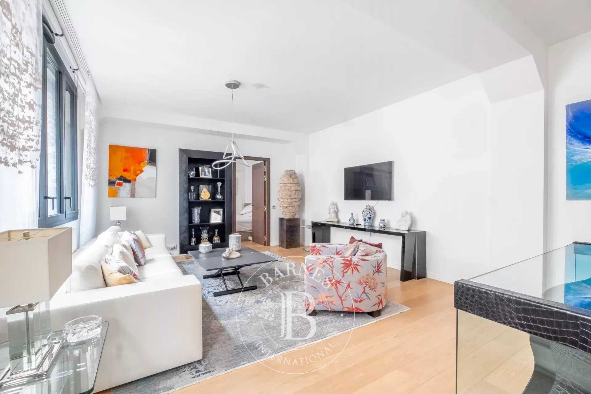 Paris  - Appartement 3 Pièces, 1 Chambre