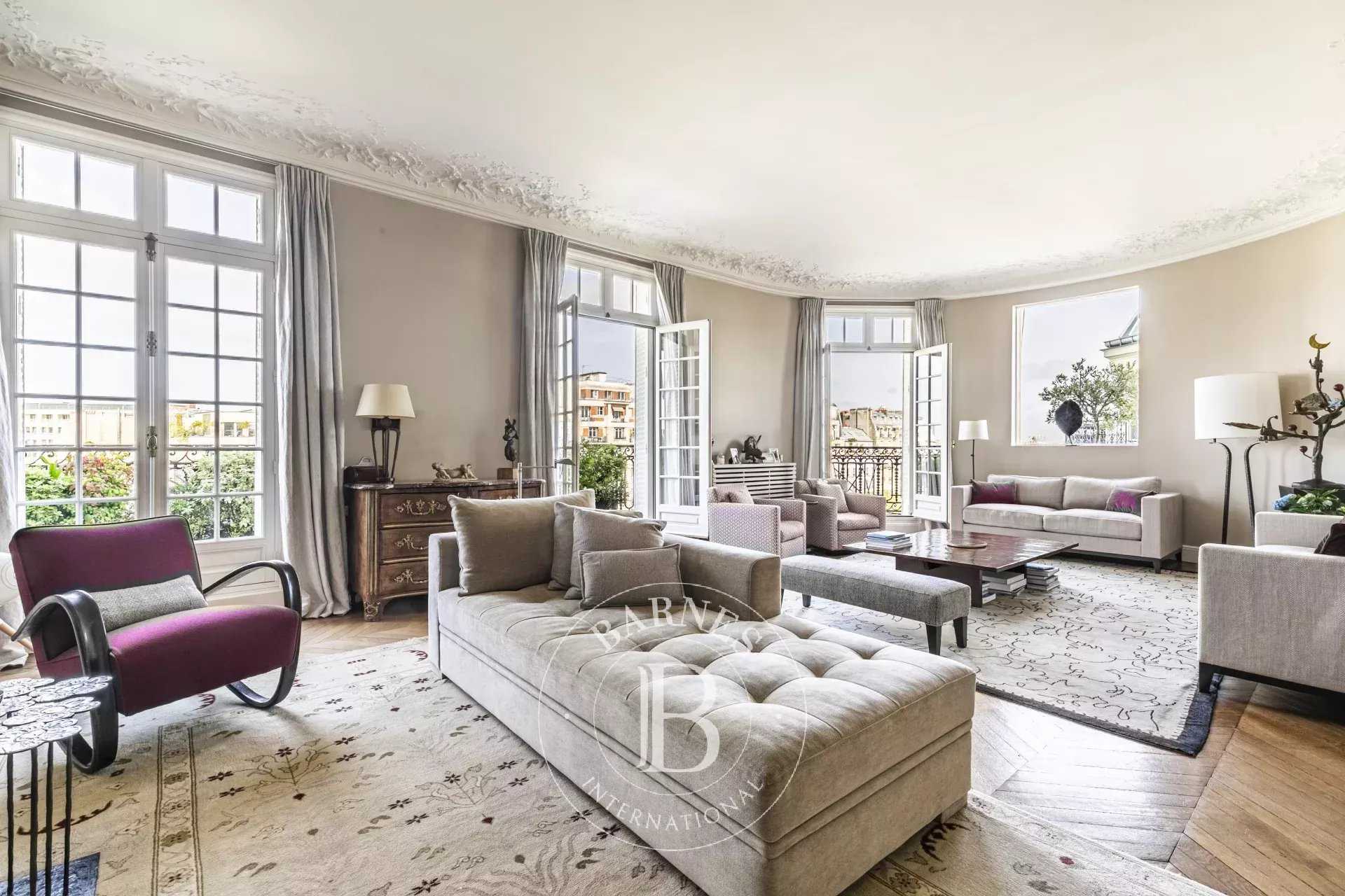 Paris  - Apartment 6 Bedrooms