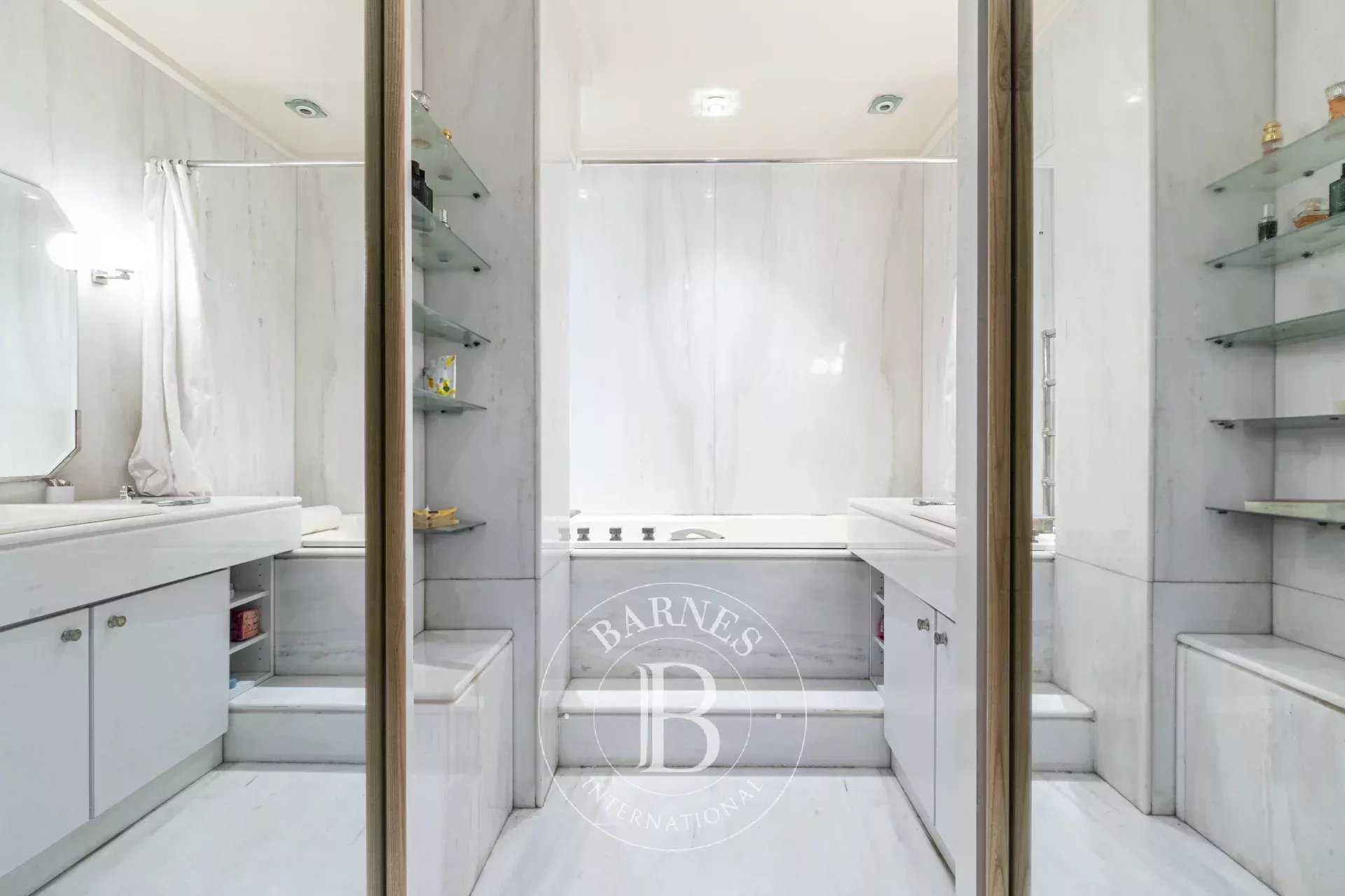 Paris  - Apartment 2 Bedrooms