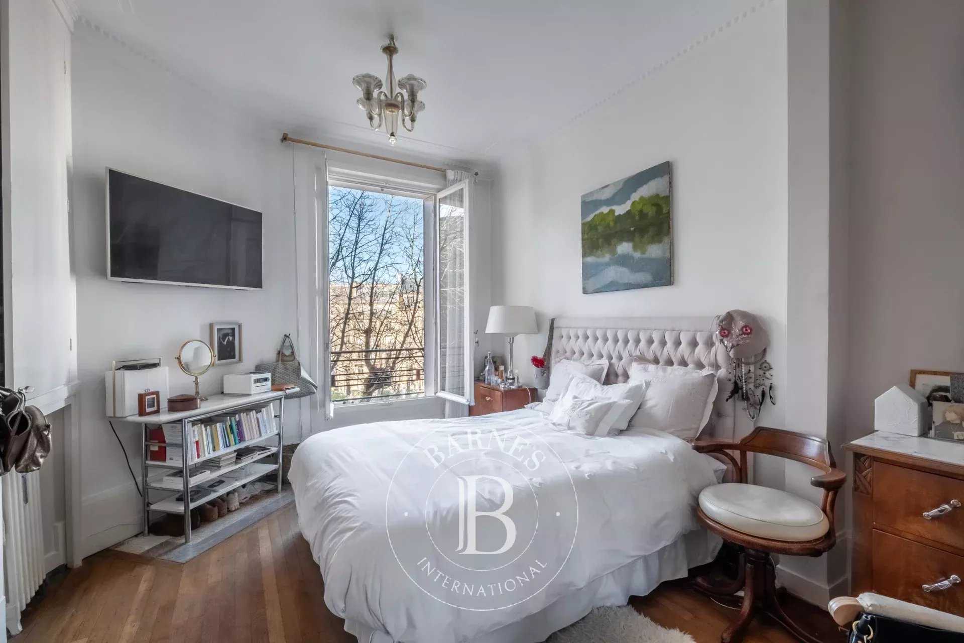 Paris  - Apartment 3 Bedrooms