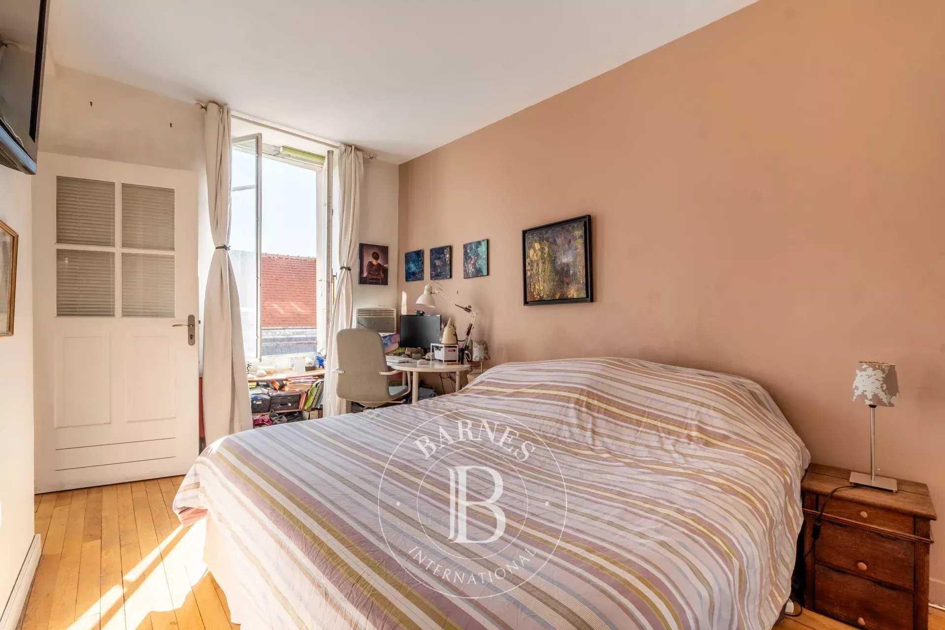 Paris  - Appartement 4 Pi&egrave;ces 2 Chambres