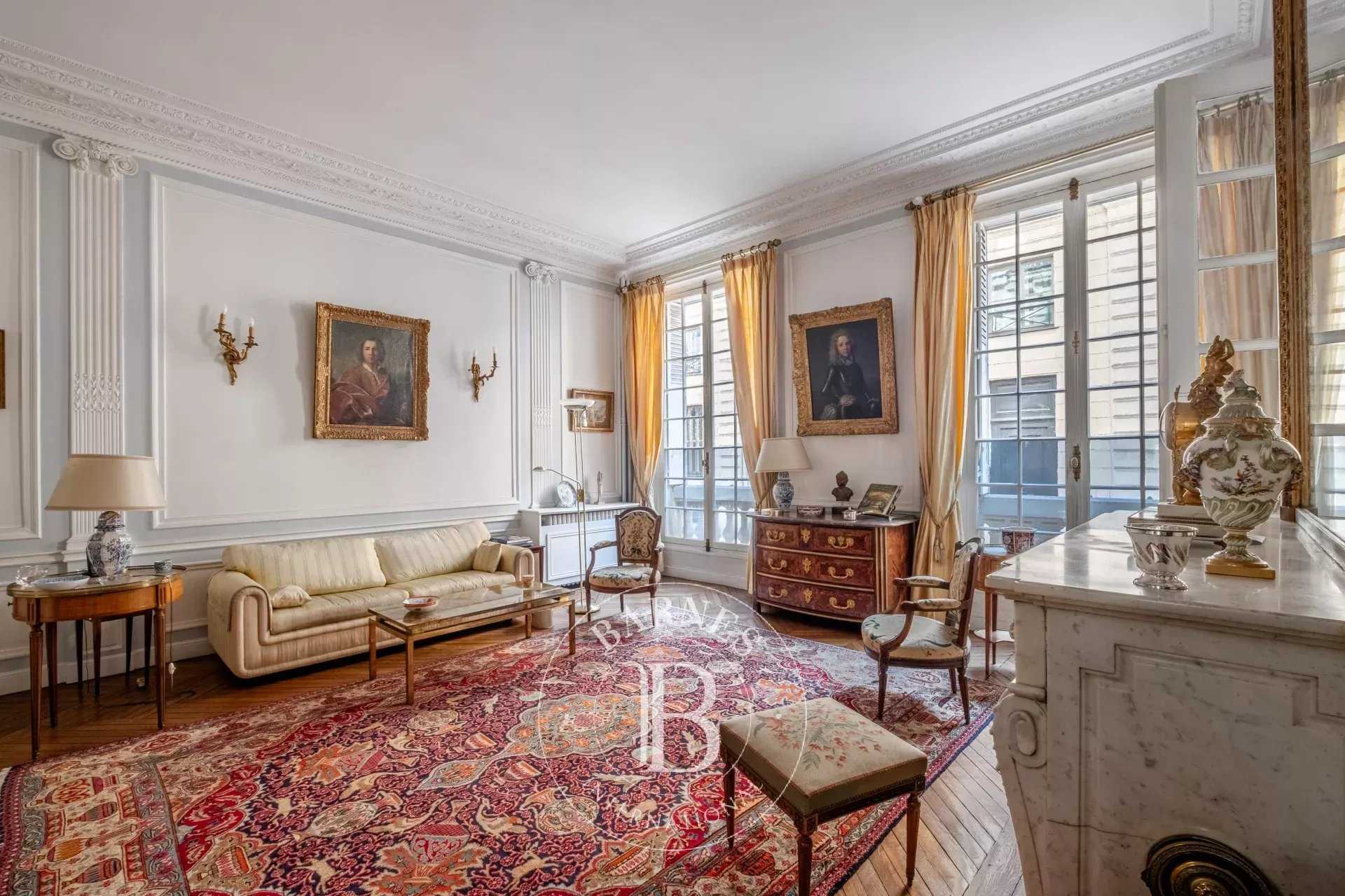 Paris  - Appartement 5 Pi&egrave;ces 3 Chambres