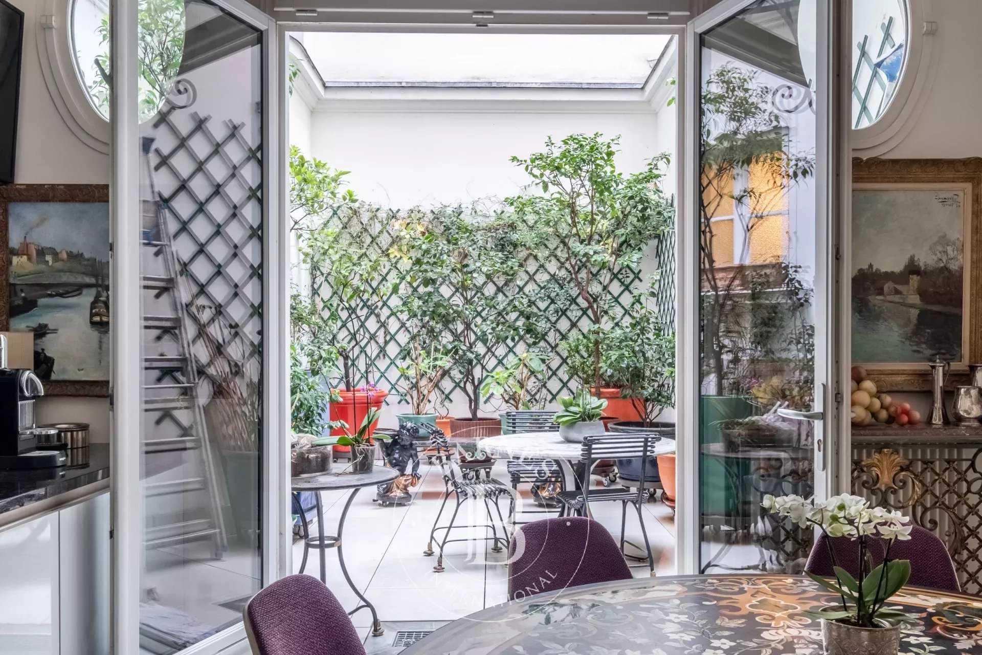 Paris  - Apartment 2 Bedrooms