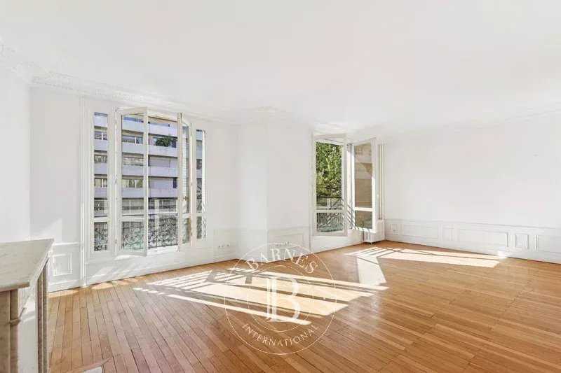 Paris  - Apartment 2 Bedrooms