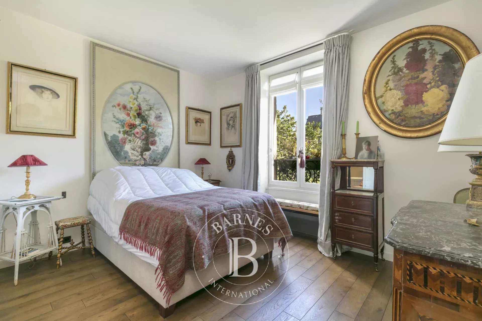 Paris  - Apartment 2 Bedrooms