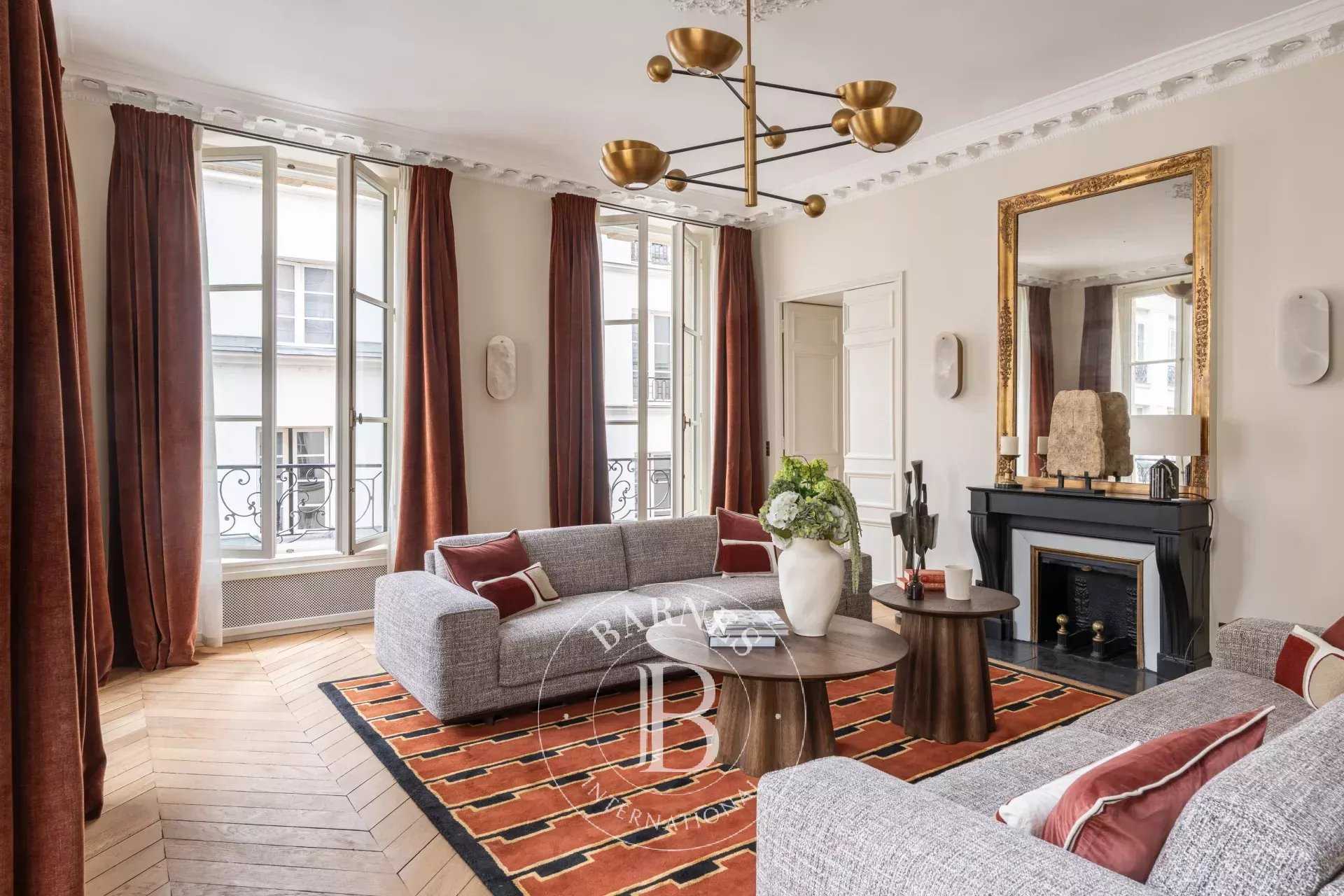 Paris  - Appartement 5 Pi&egrave;ces 2 Chambres