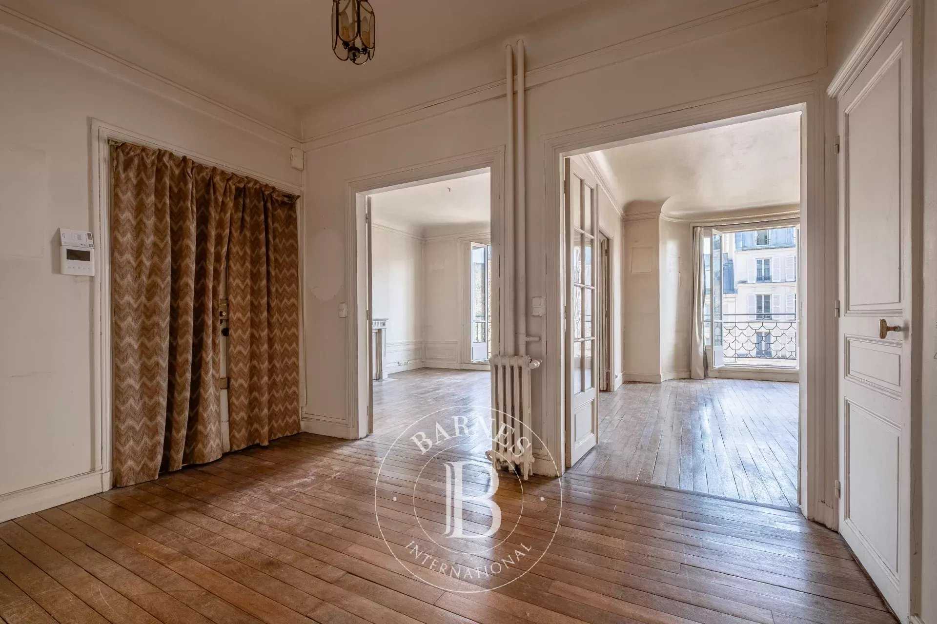Paris  - Apartment 3 Bedrooms