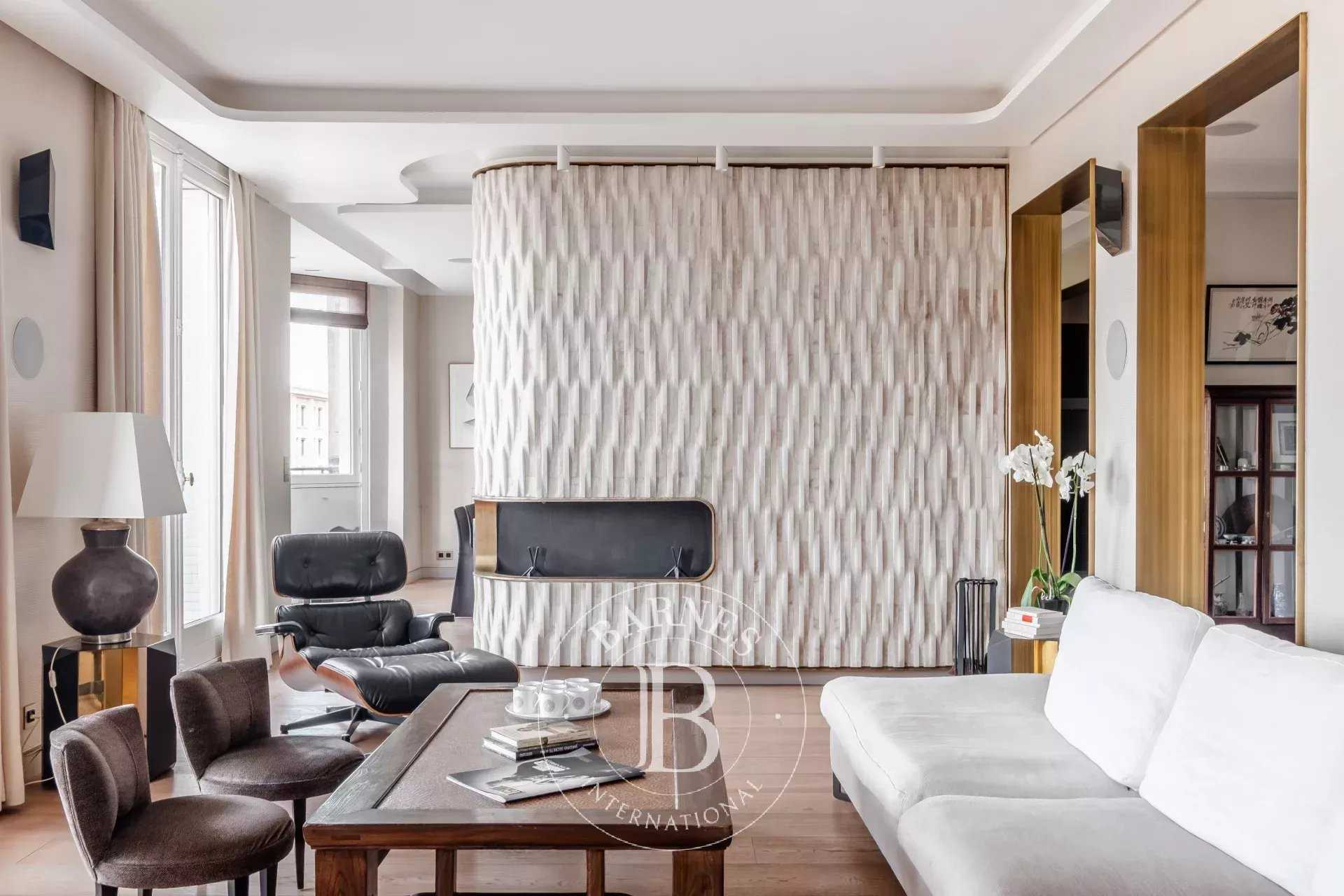 Paris  - Apartment 4 Bedrooms