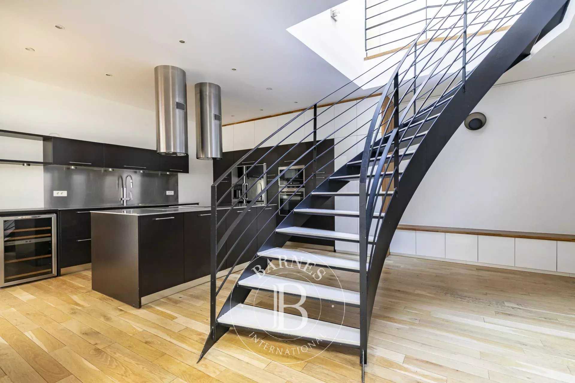 Paris  - House 4 Bedrooms