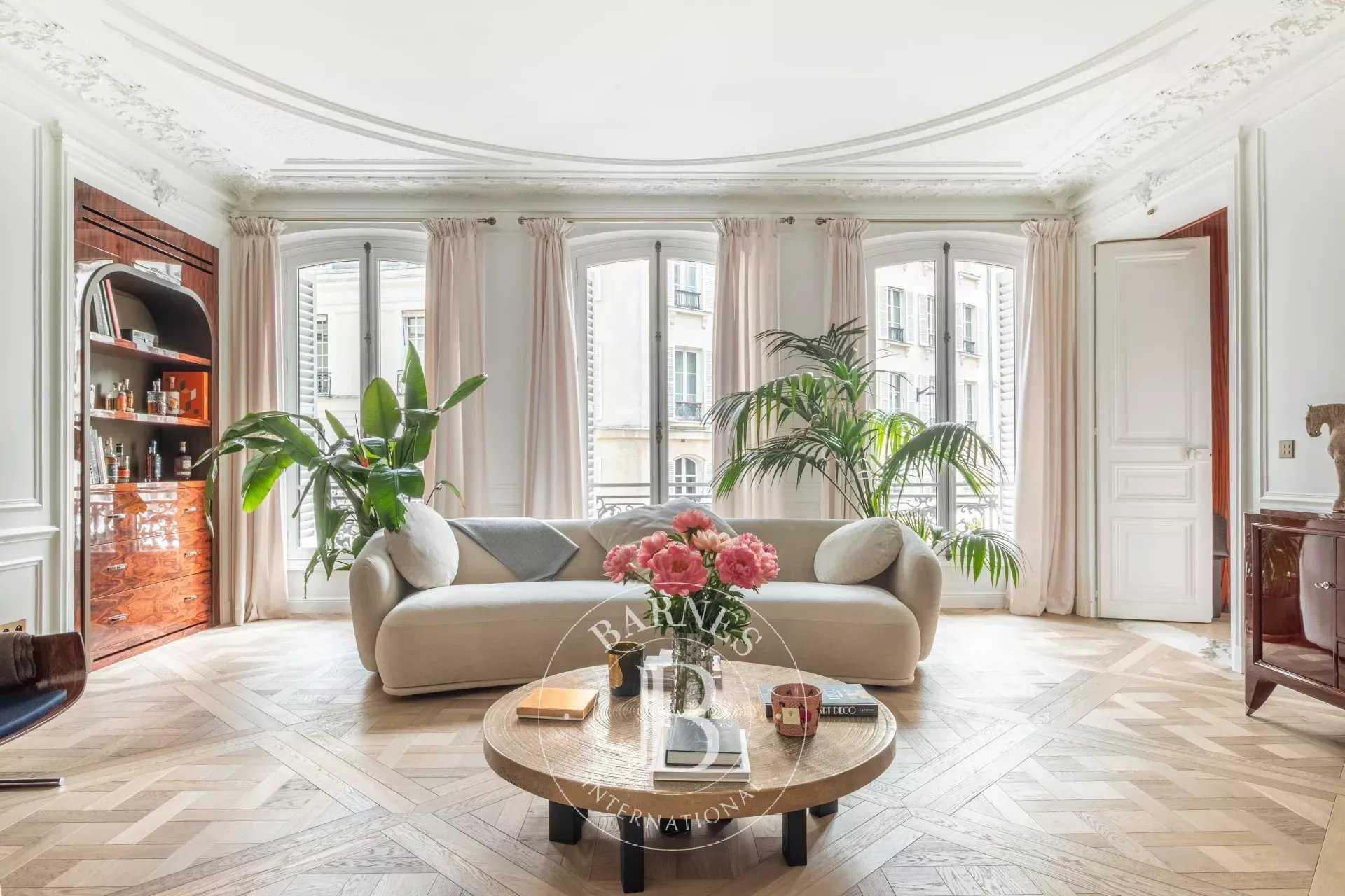 Paris  - Appartement 6 Pi&egrave;ces 4 Chambres