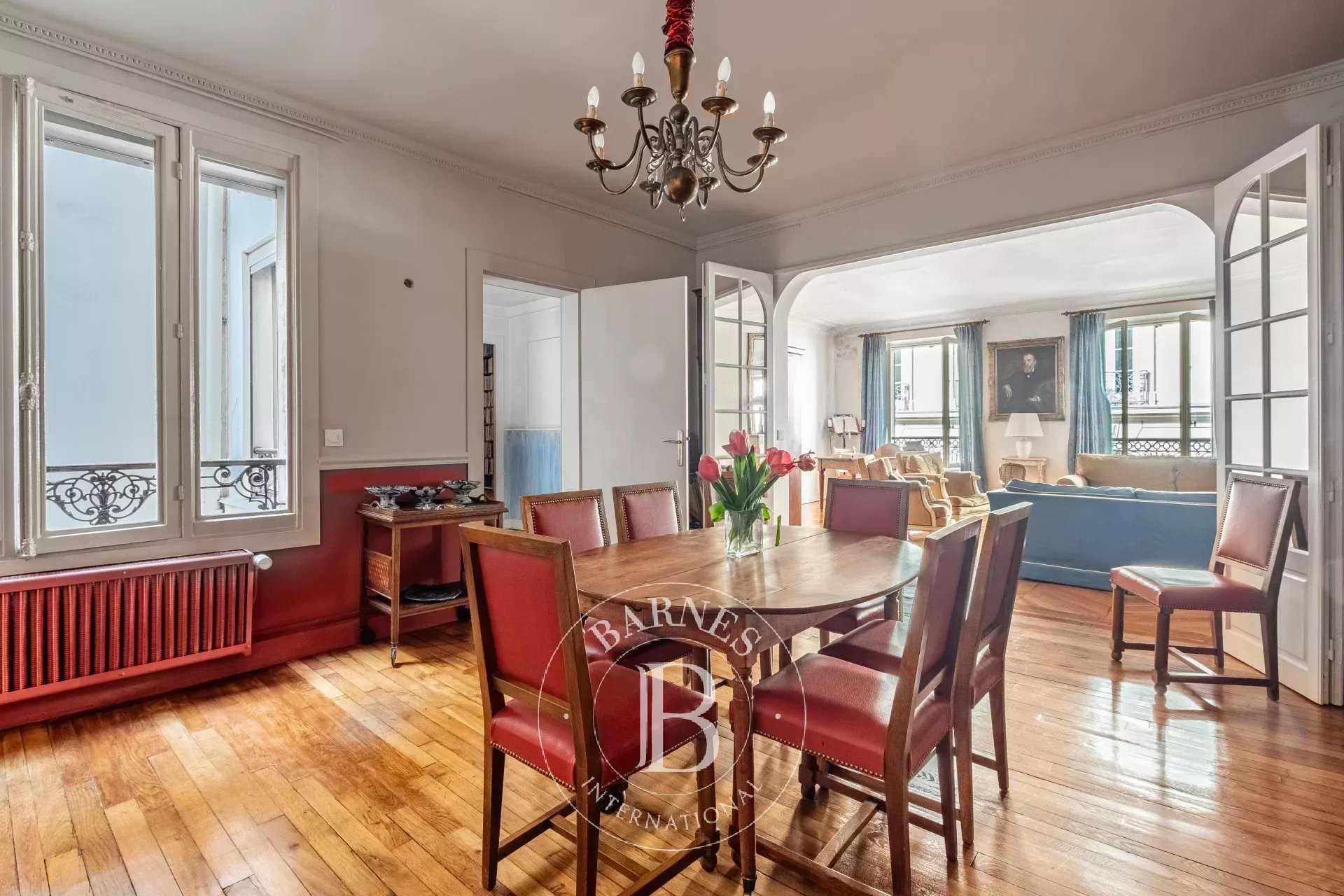 Paris  - Appartement 6 Pi&egrave;ces 4 Chambres