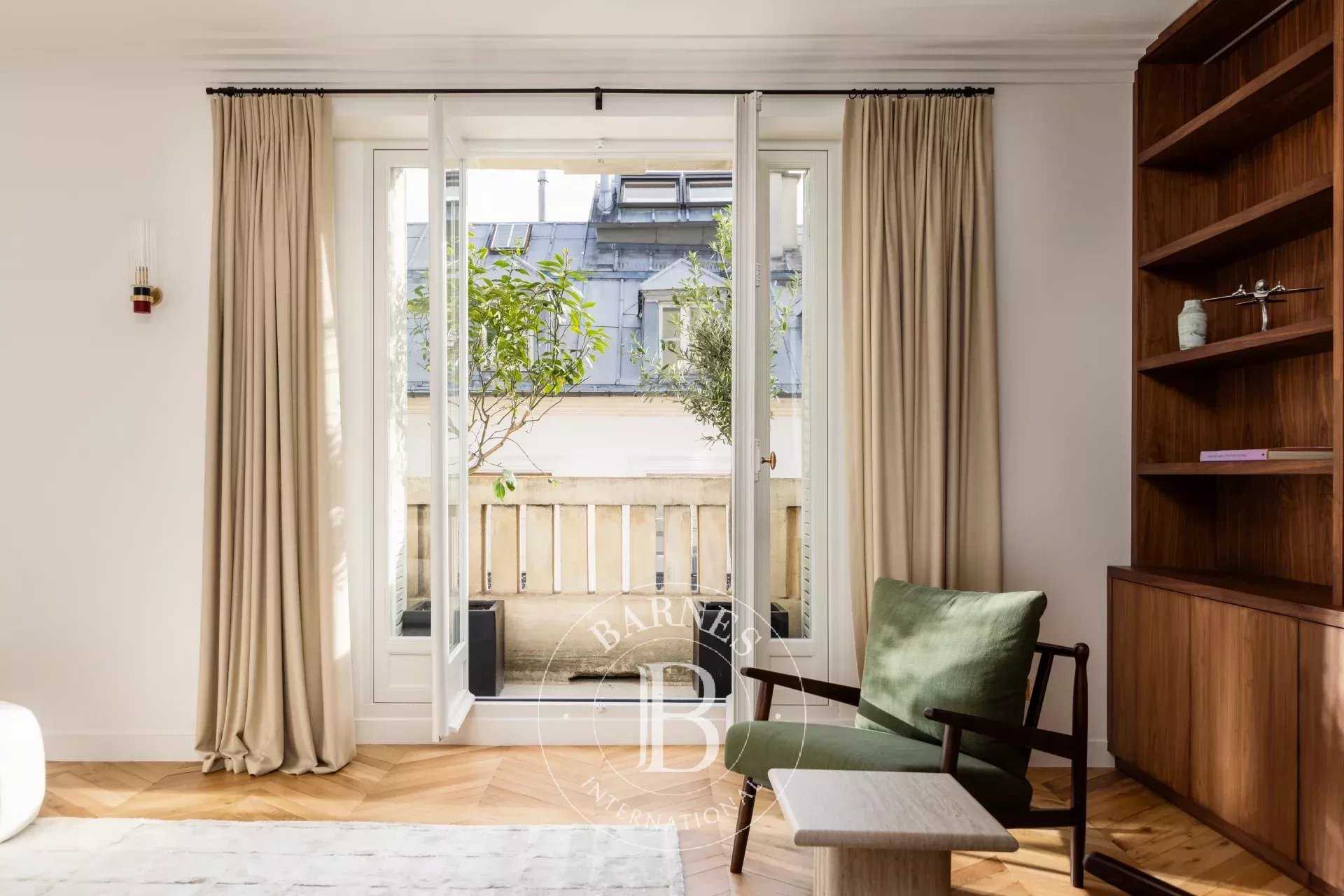 Paris  - Apartment 3 Bedrooms