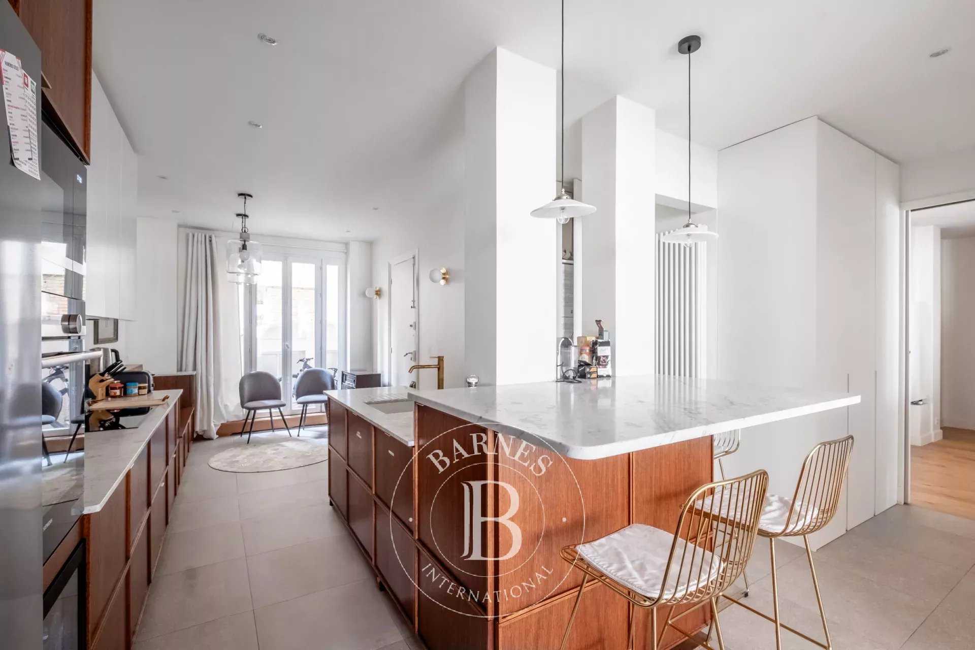 Paris  - Apartment 5 Bedrooms
