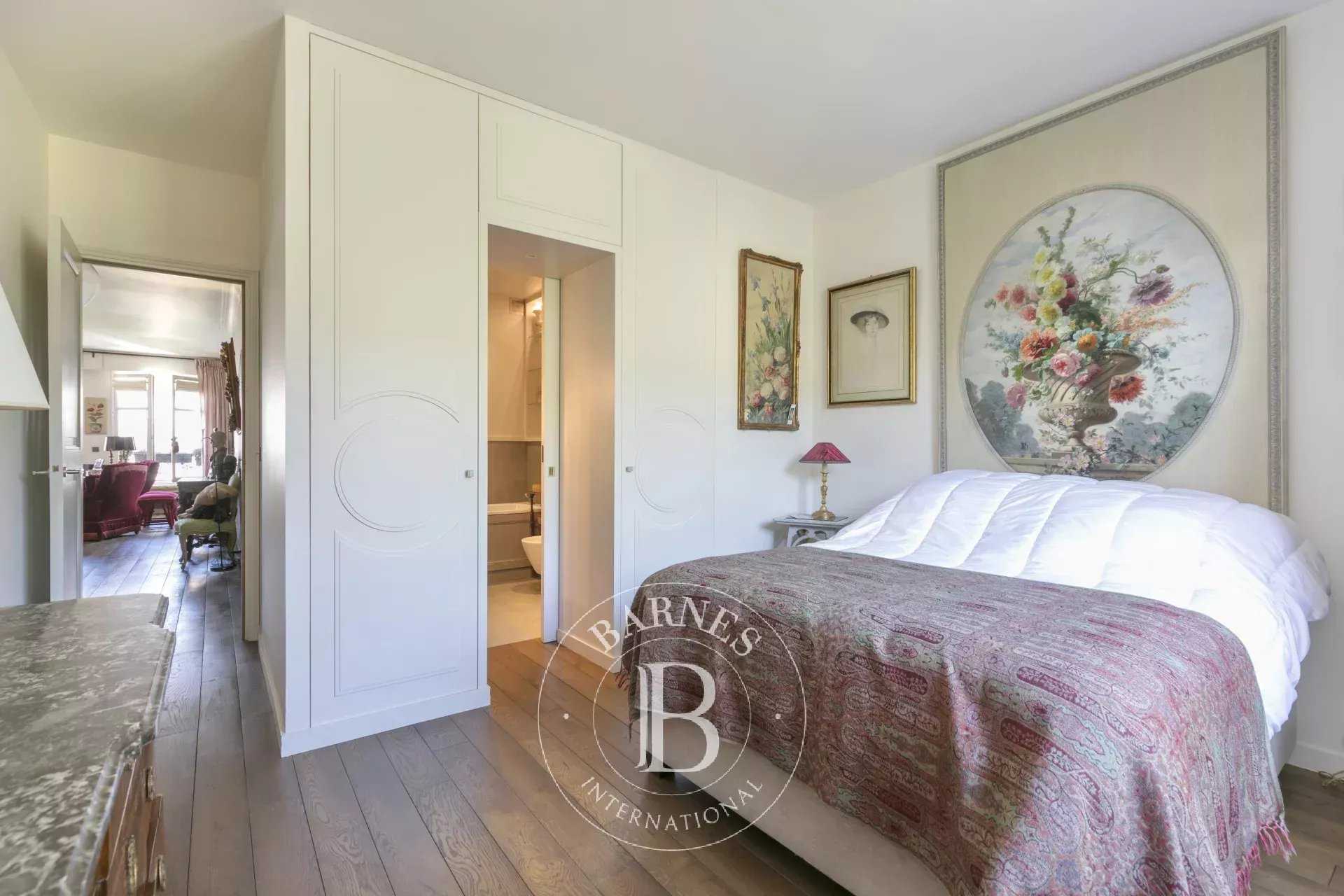 Paris  - Apartment 2 Bedrooms