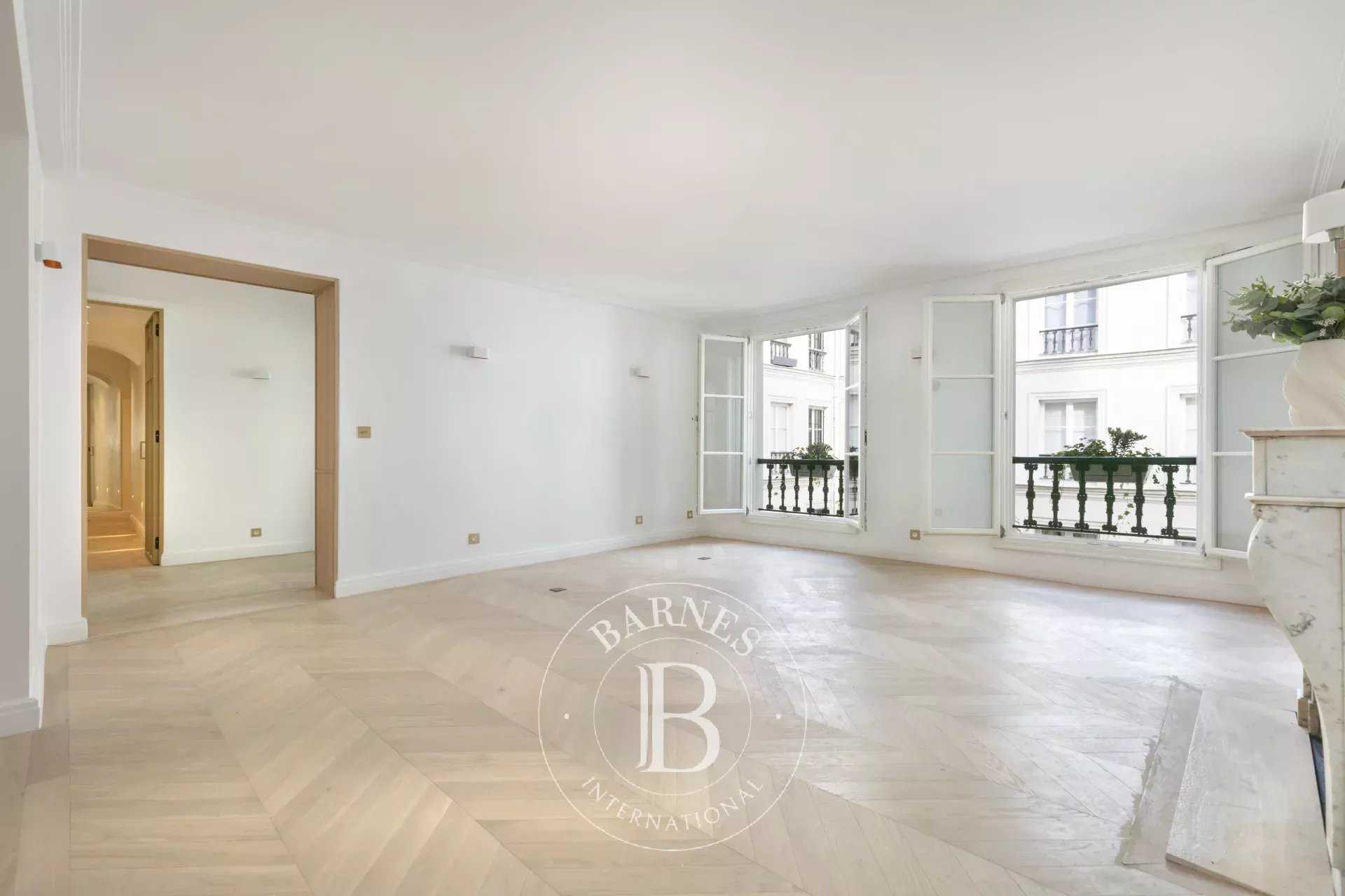 Paris  - Appartement 4 Pièces 2 Chambres