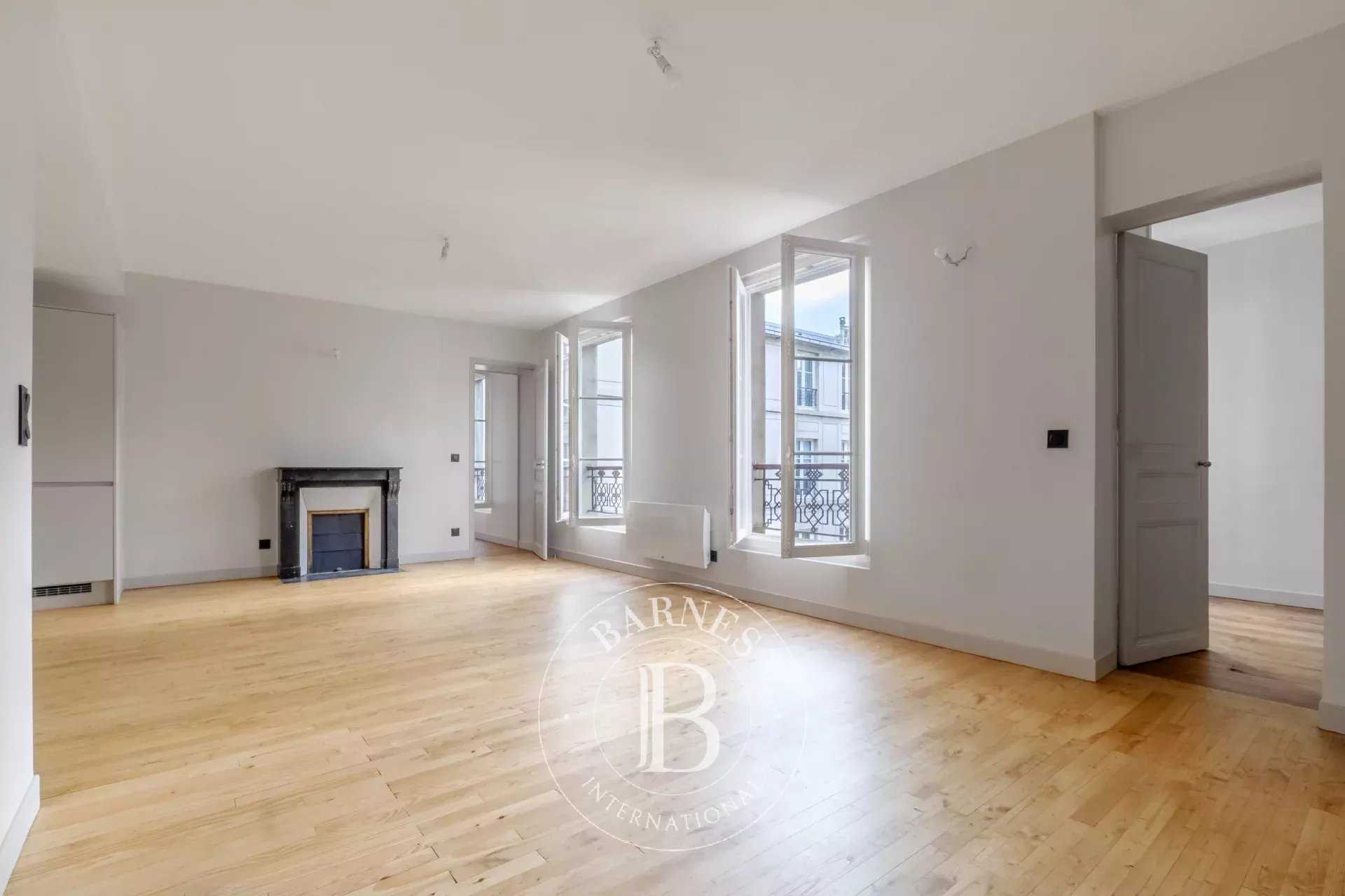 Paris  - Apartment 3 Bedrooms