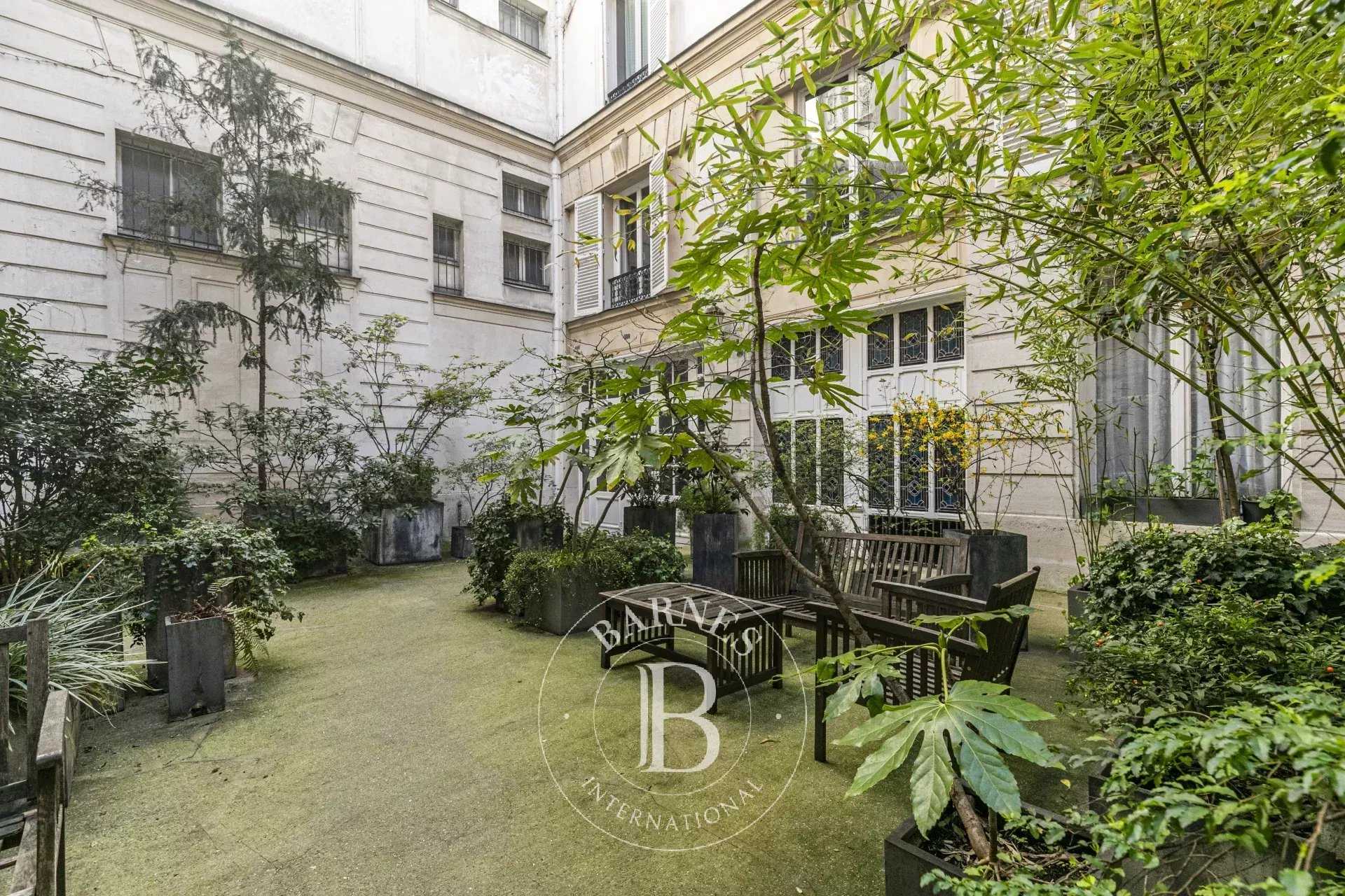 Paris  - Apartment 4 Bedrooms