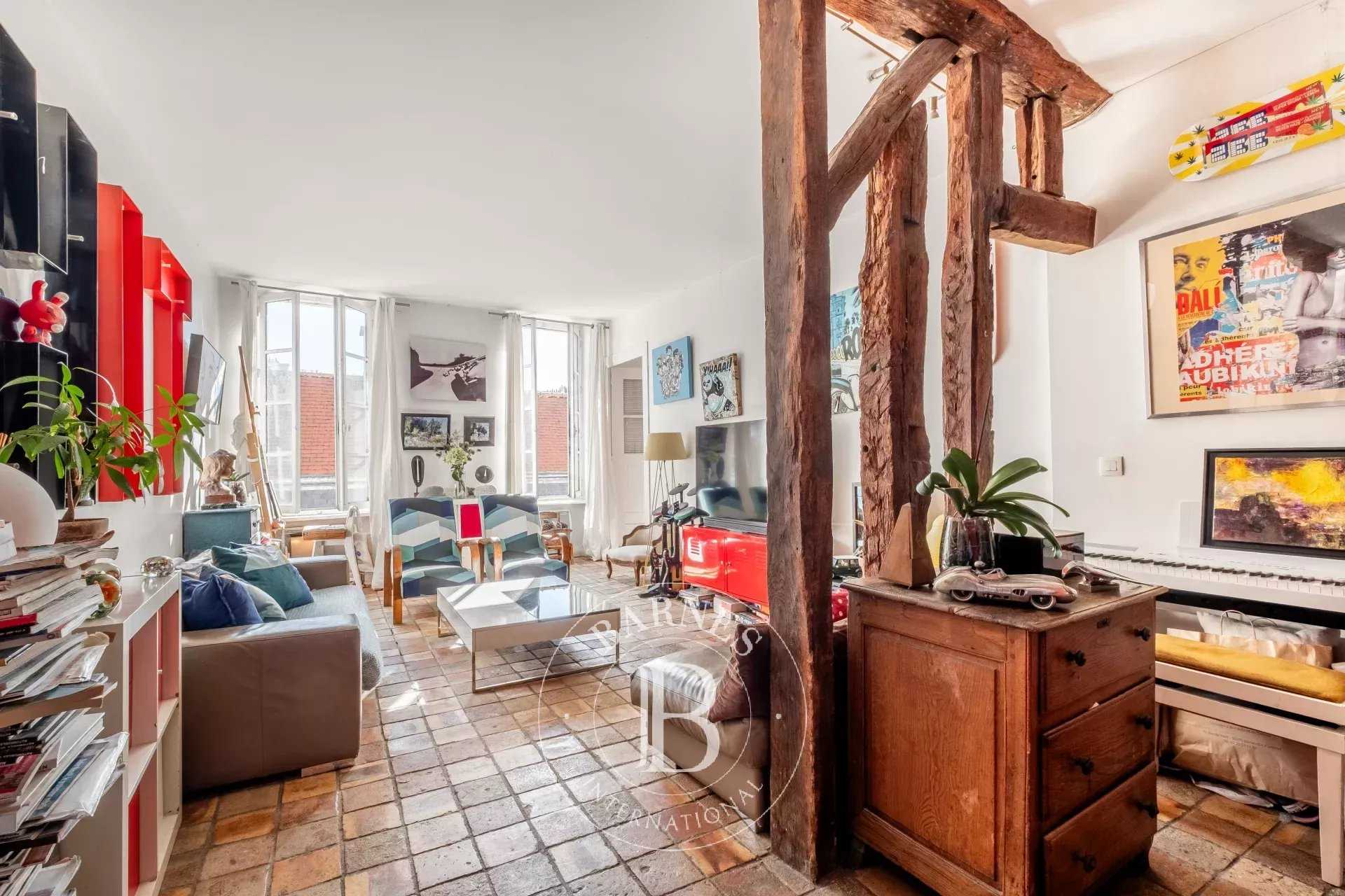 Paris  - Appartement 4 Pi&egrave;ces 2 Chambres