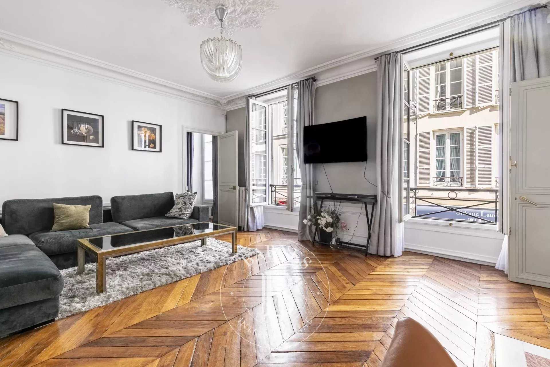 Paris  - Appartement 5 Pi&egrave;ces 3 Chambres