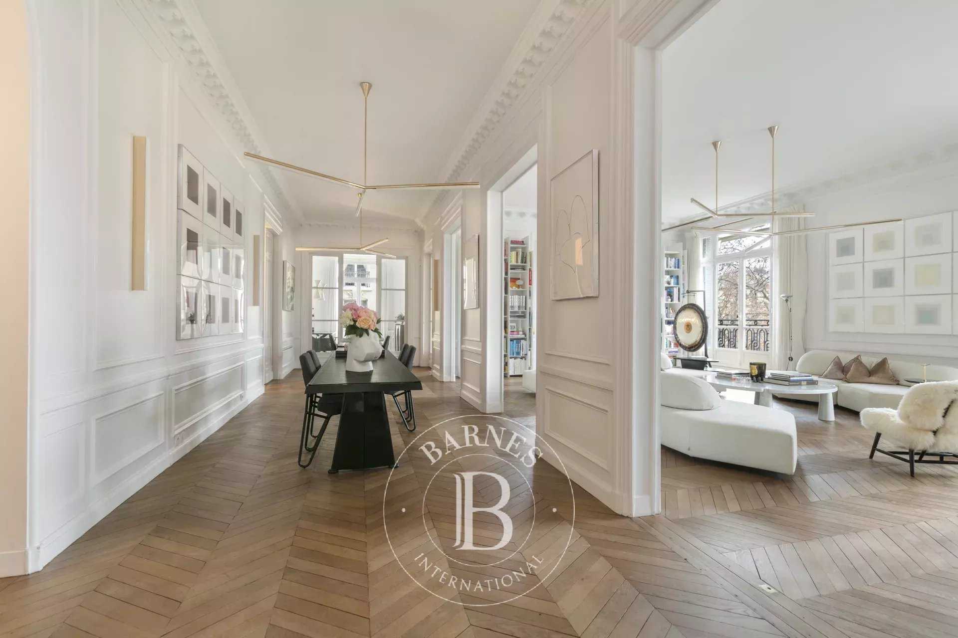 Paris  - Appartement 7 Pi&egrave;ces 4 Chambres