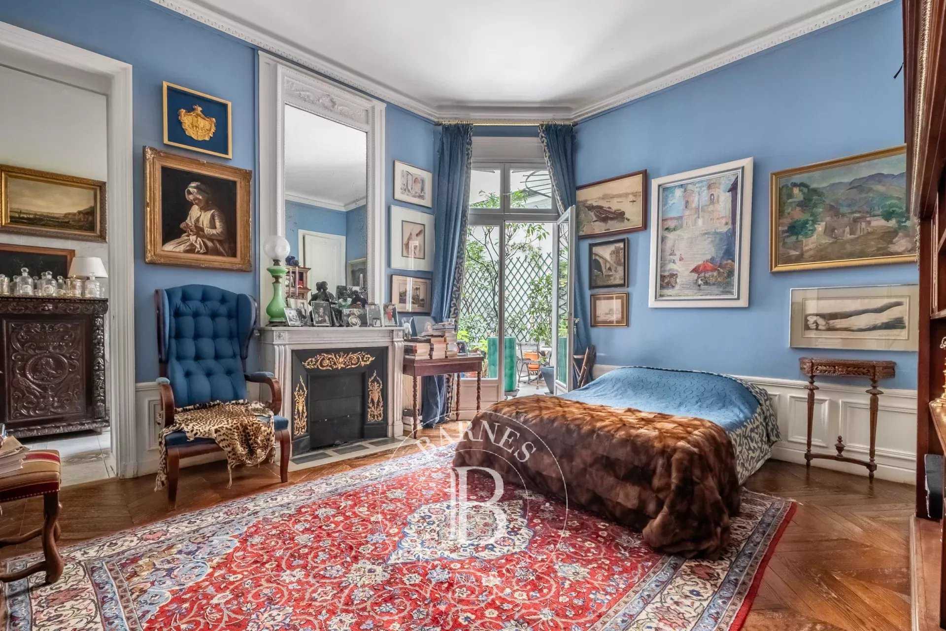 Paris  - Apartment 2 Bedrooms