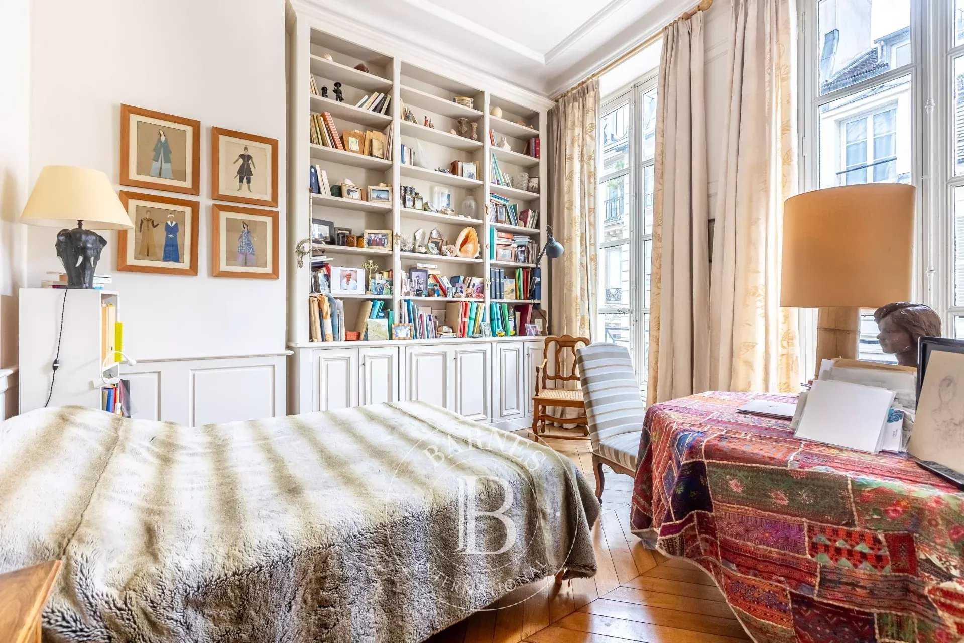 Paris  - Apartment 3 Bedrooms