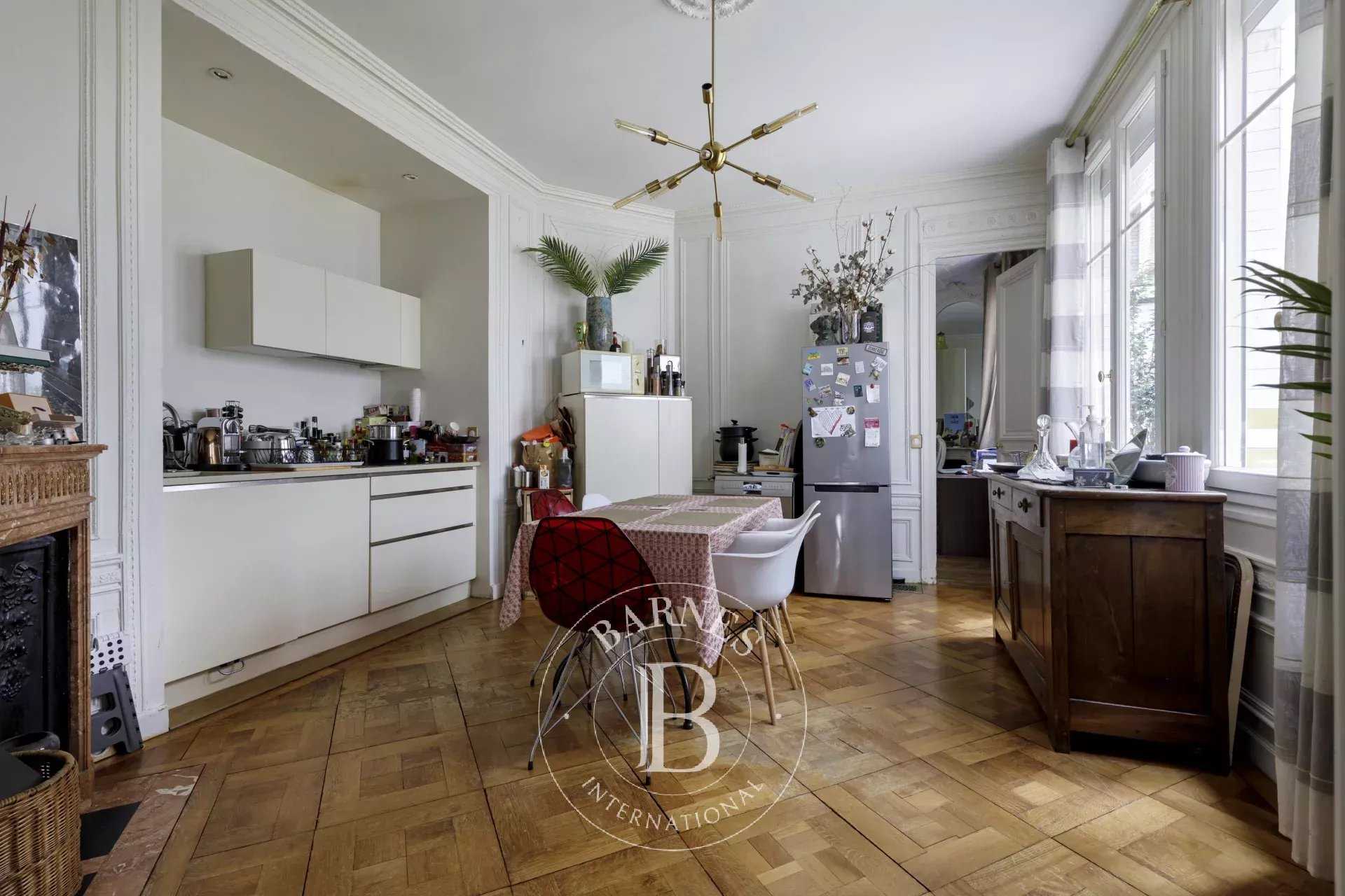 Paris  - Appartement 3 Pièces, 1 Chambre