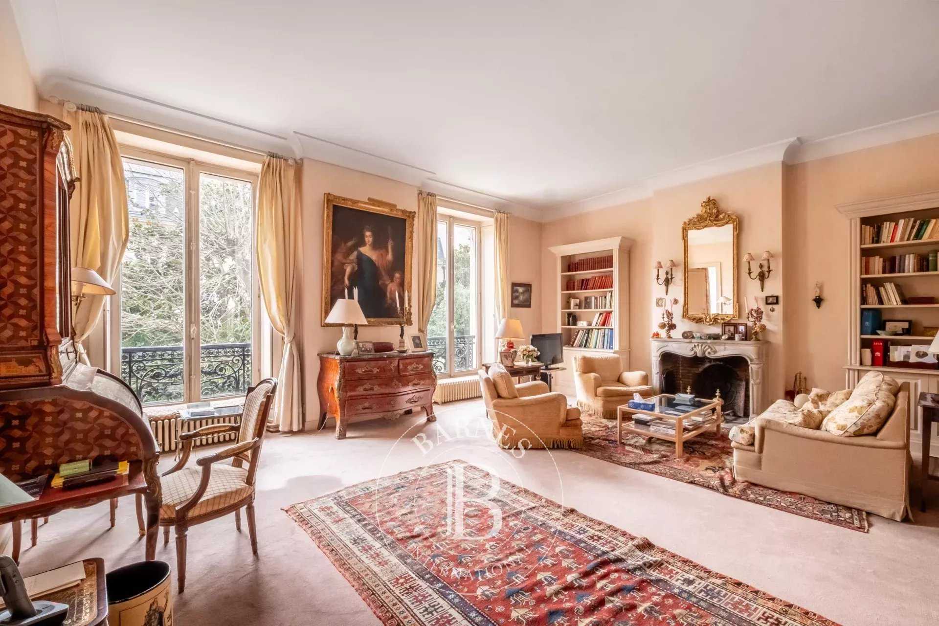 Paris  - Apartment 2 Bedrooms